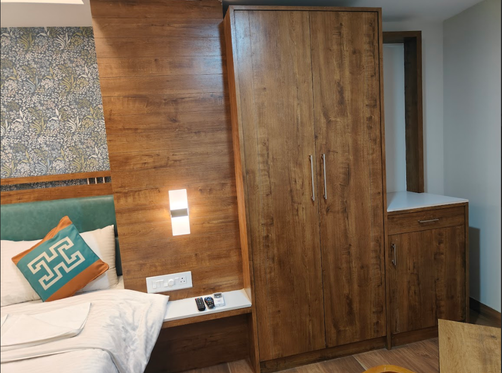 Hotel G R T Square Deluxe AC Room 4