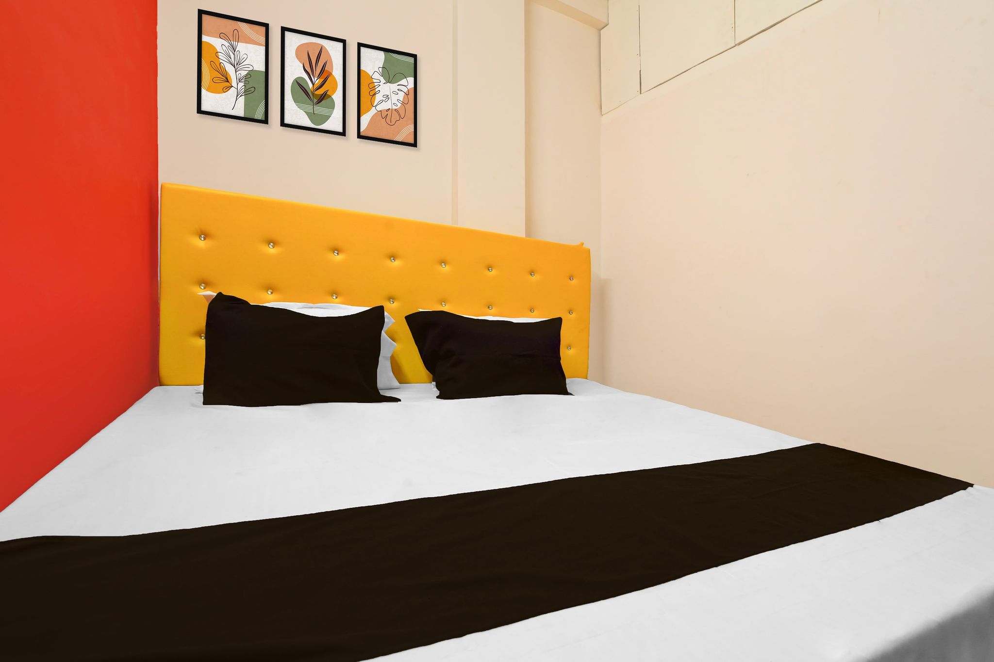 Hotel O Royal Inn Home Stay Classic 11