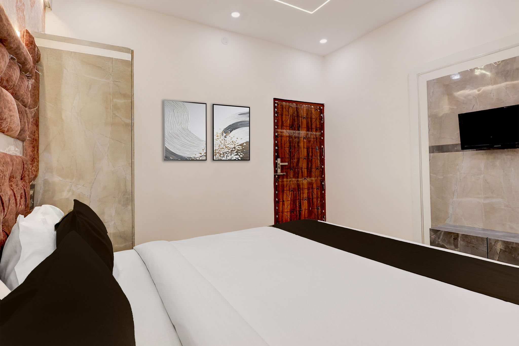 Super Hotel O JC Luxury Hotel Classic 9