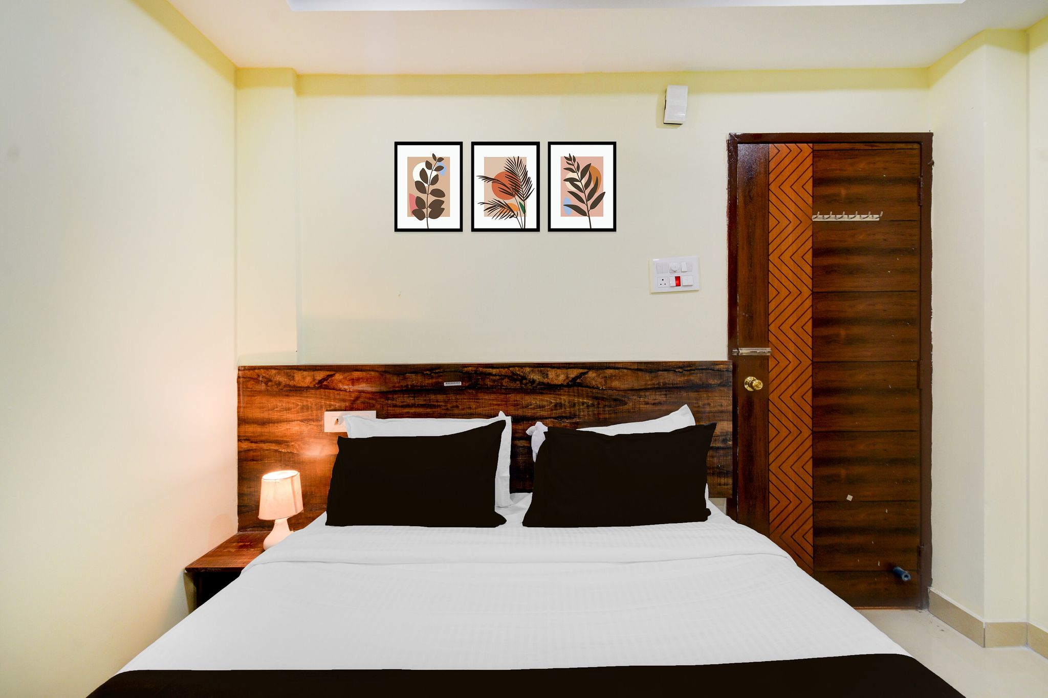 Hotel O Indian Comfort Classic 11