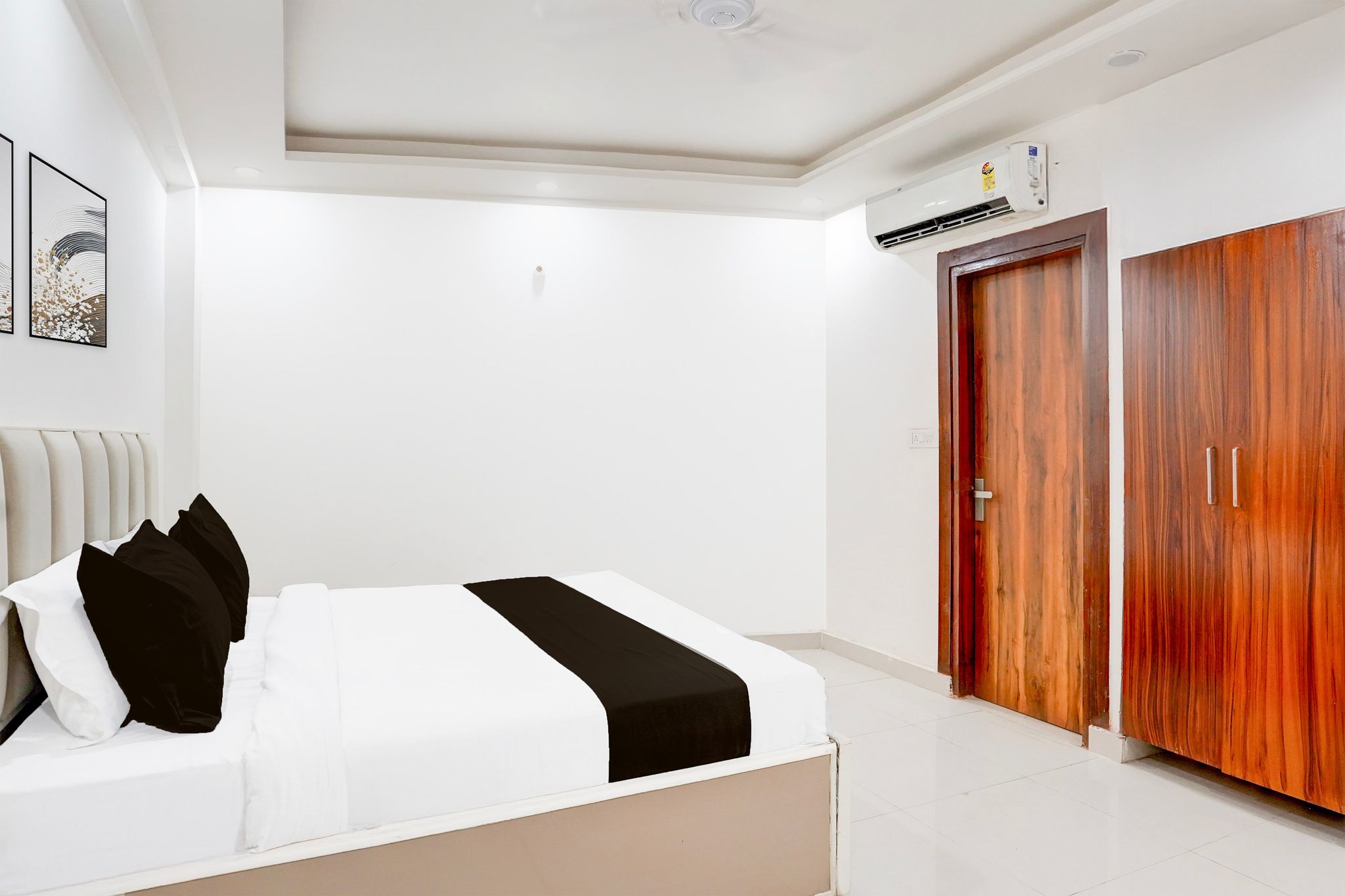 Hotel O Oshiva Stay Classic 14