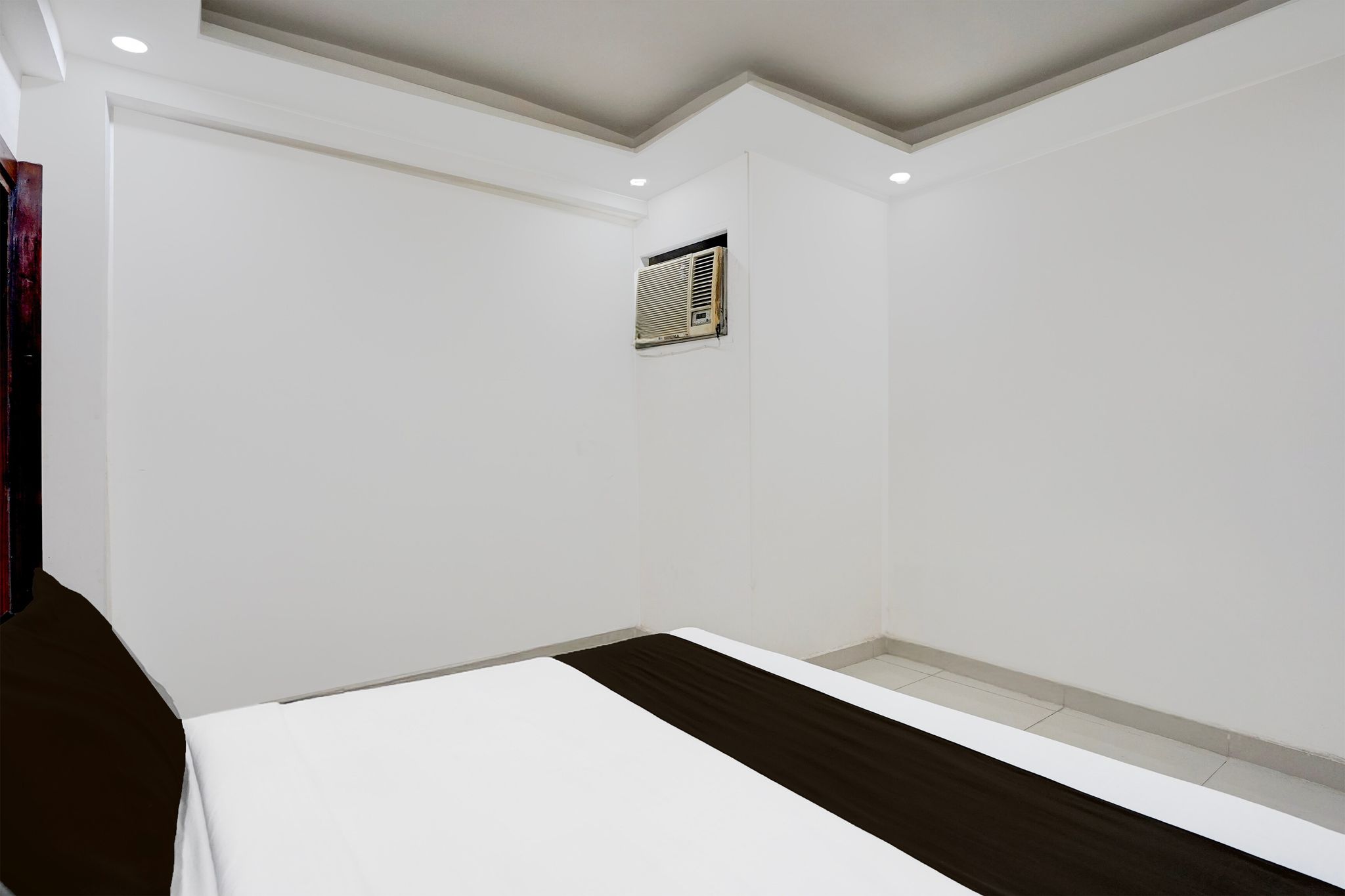 Hotel O Oshiva Stay Classic 11