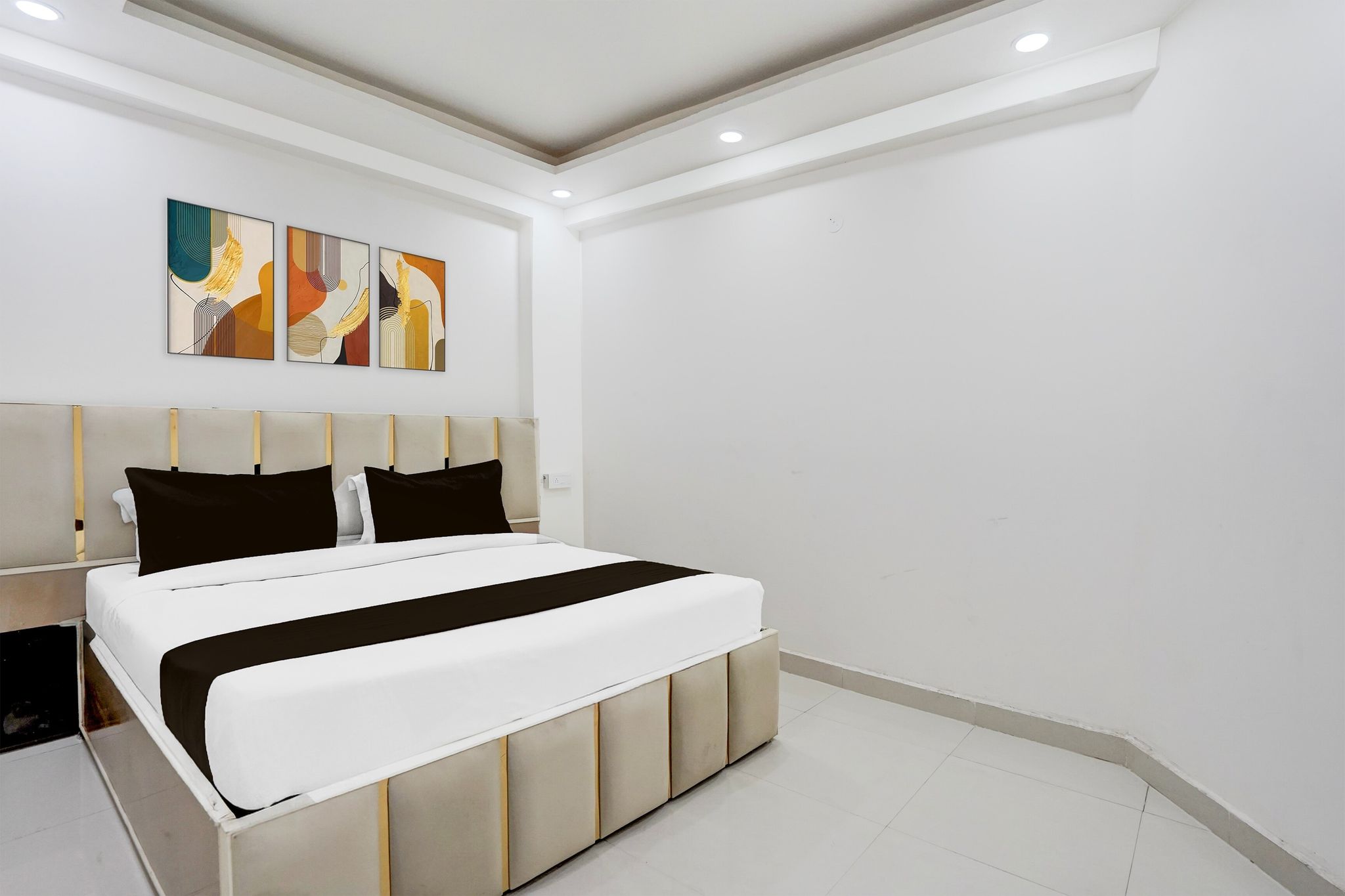 Hotel O Oshiva Stay Classic 15