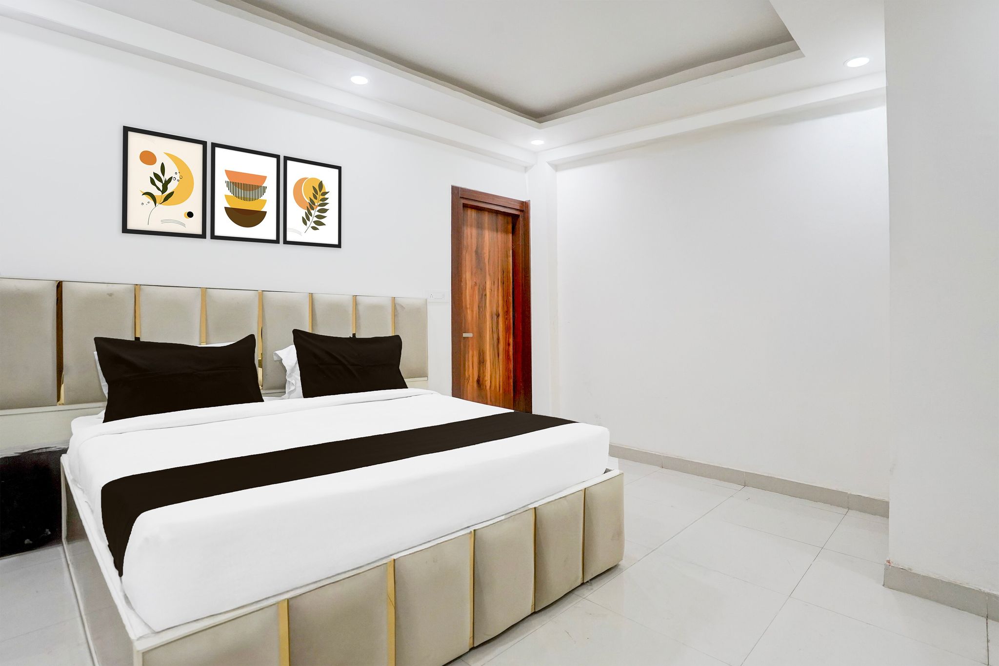 Hotel O Oshiva Stay Classic 4