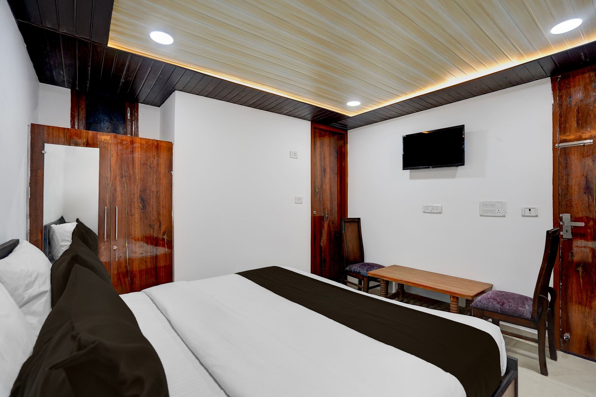 Hotel O Yatra Inn Classic 6