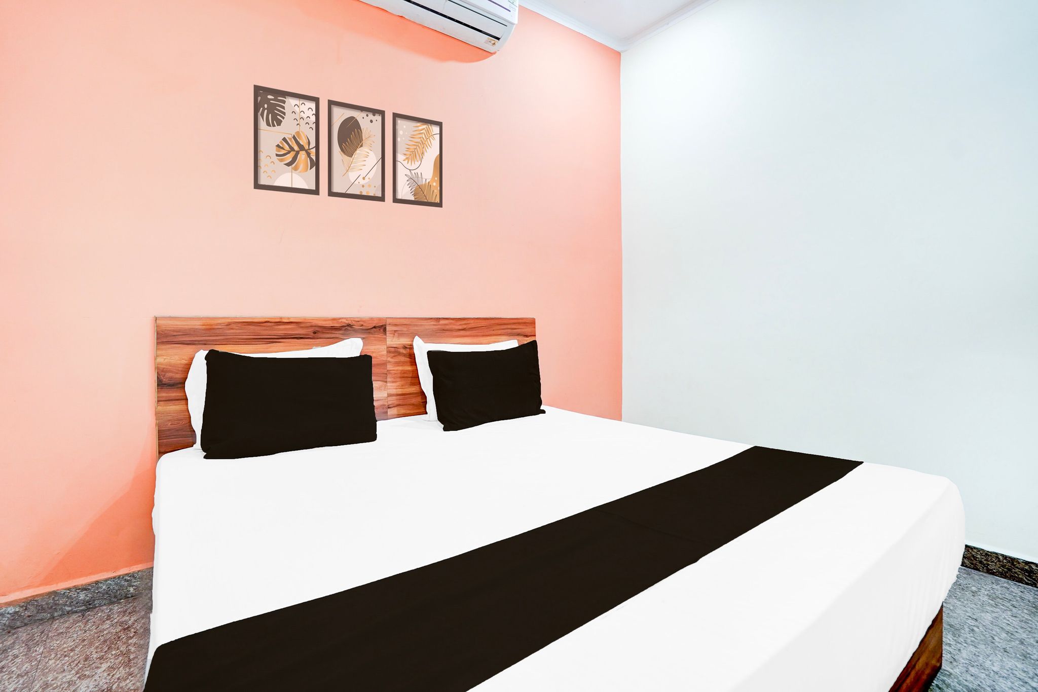 Hotel O Town Home Classic 11