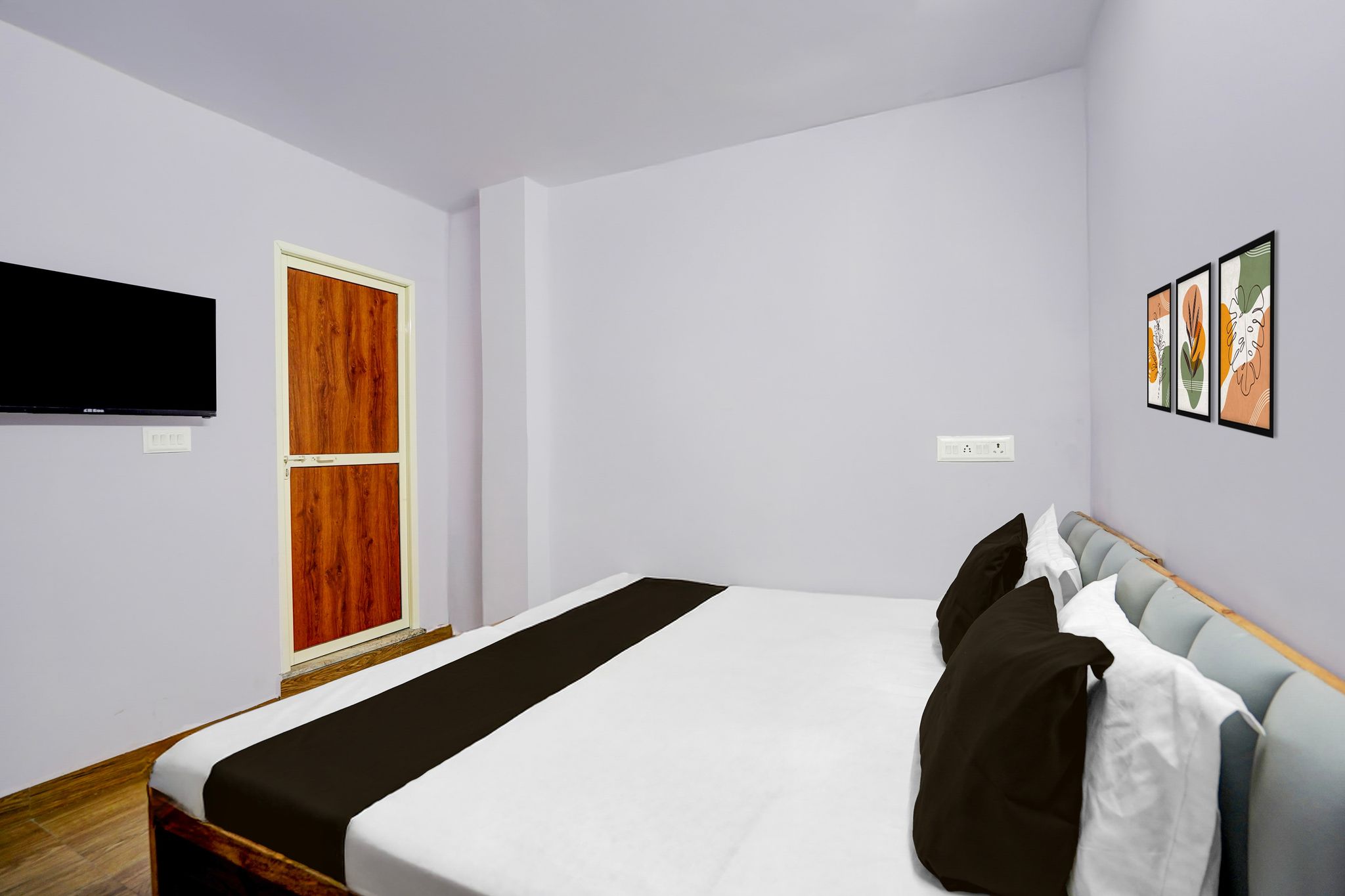 SPOT ON Stay In Banarasiya Classic 14