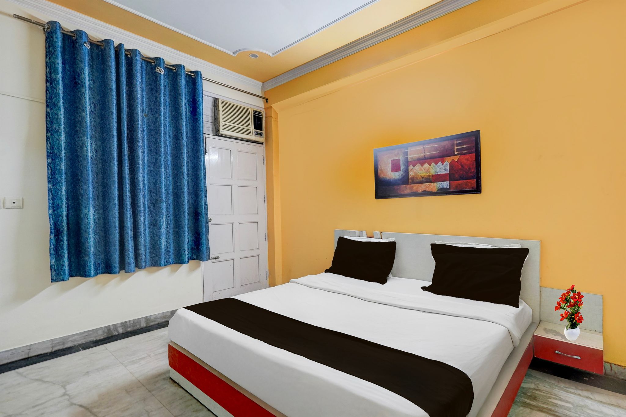 Hotel O TAVIRA INN Sector 34 Metro Station Classic 14