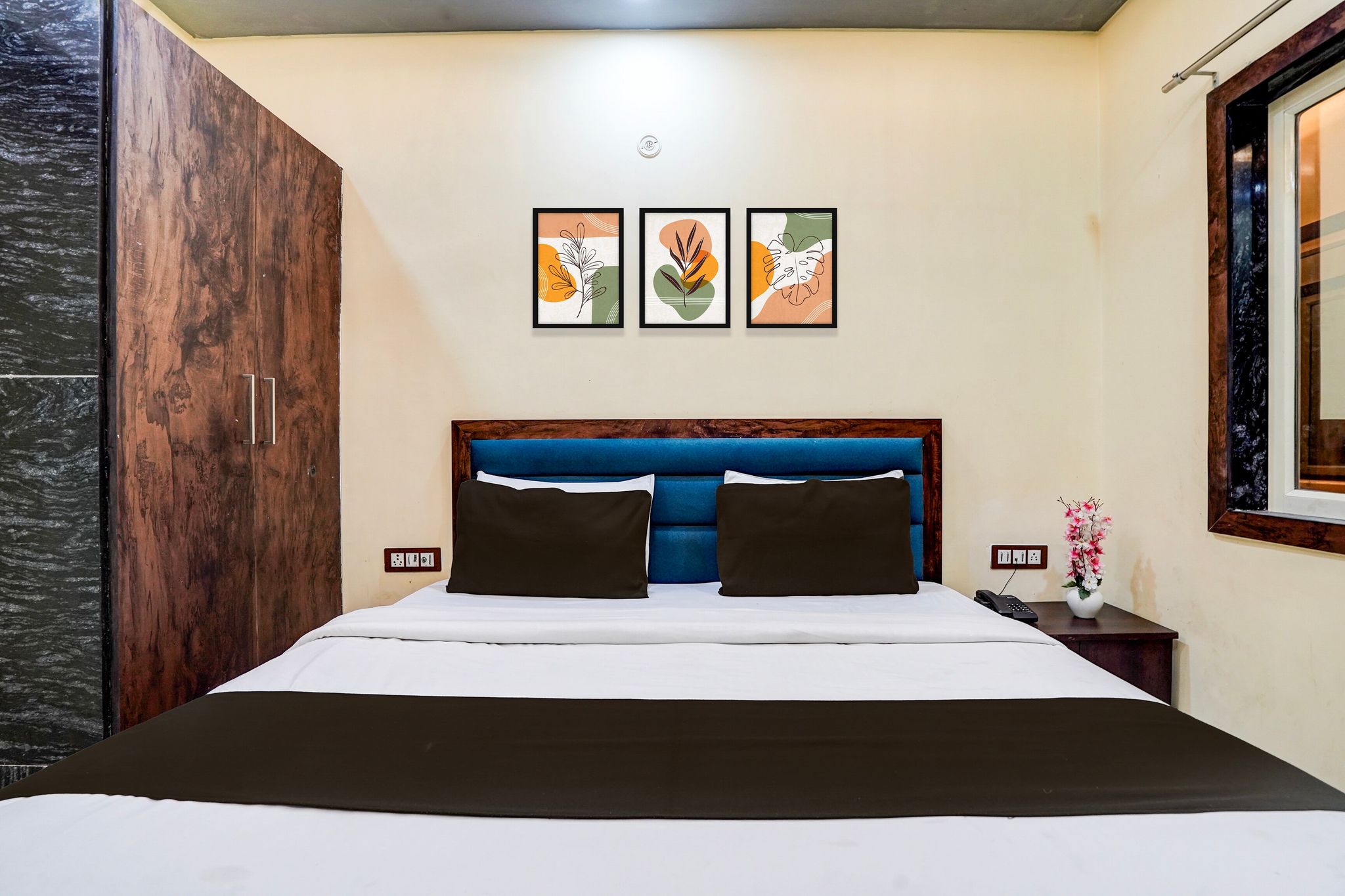 Hotel O Luxe Paradise Classic 9