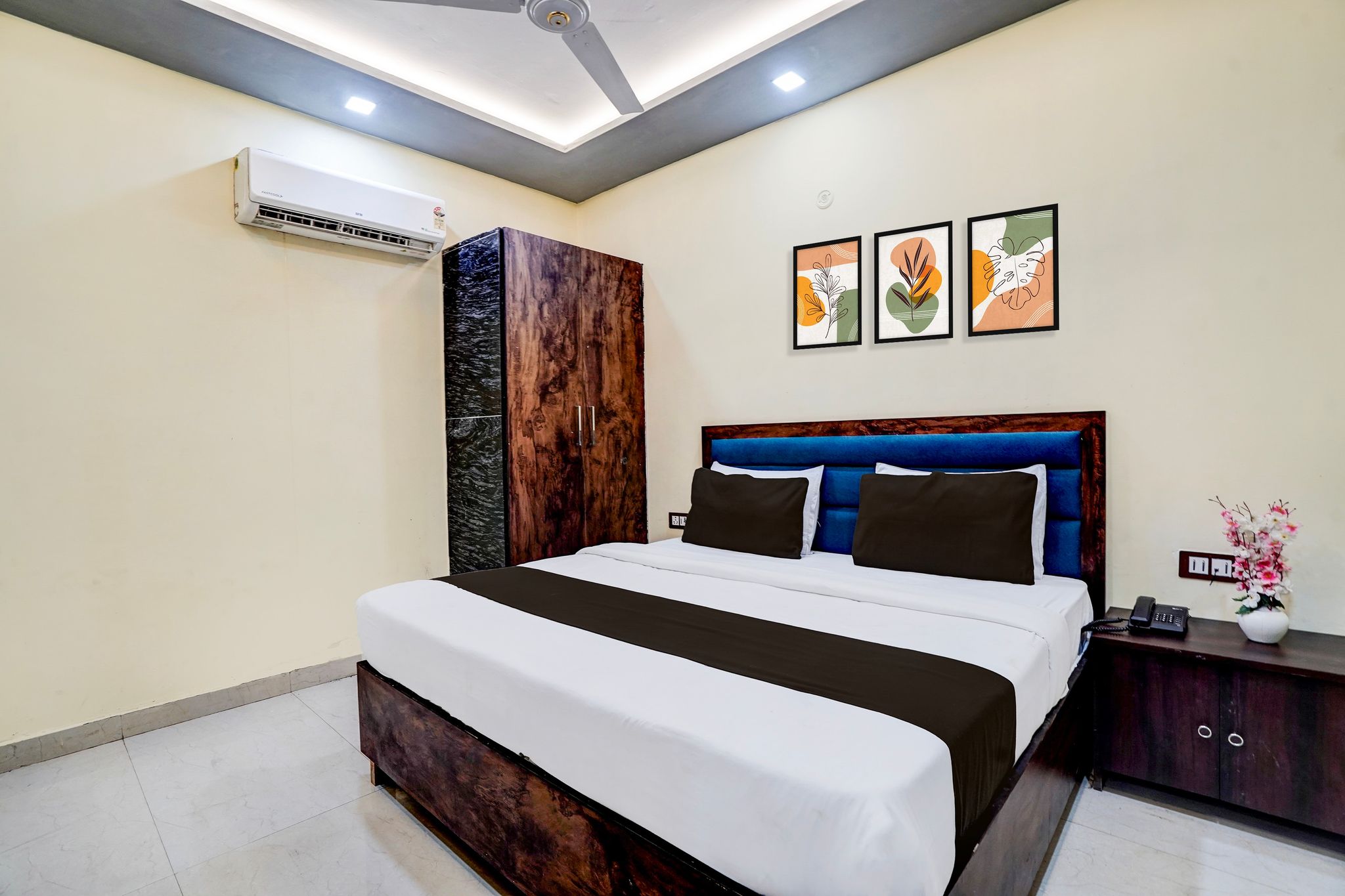 Hotel O Luxe Paradise Classic 13