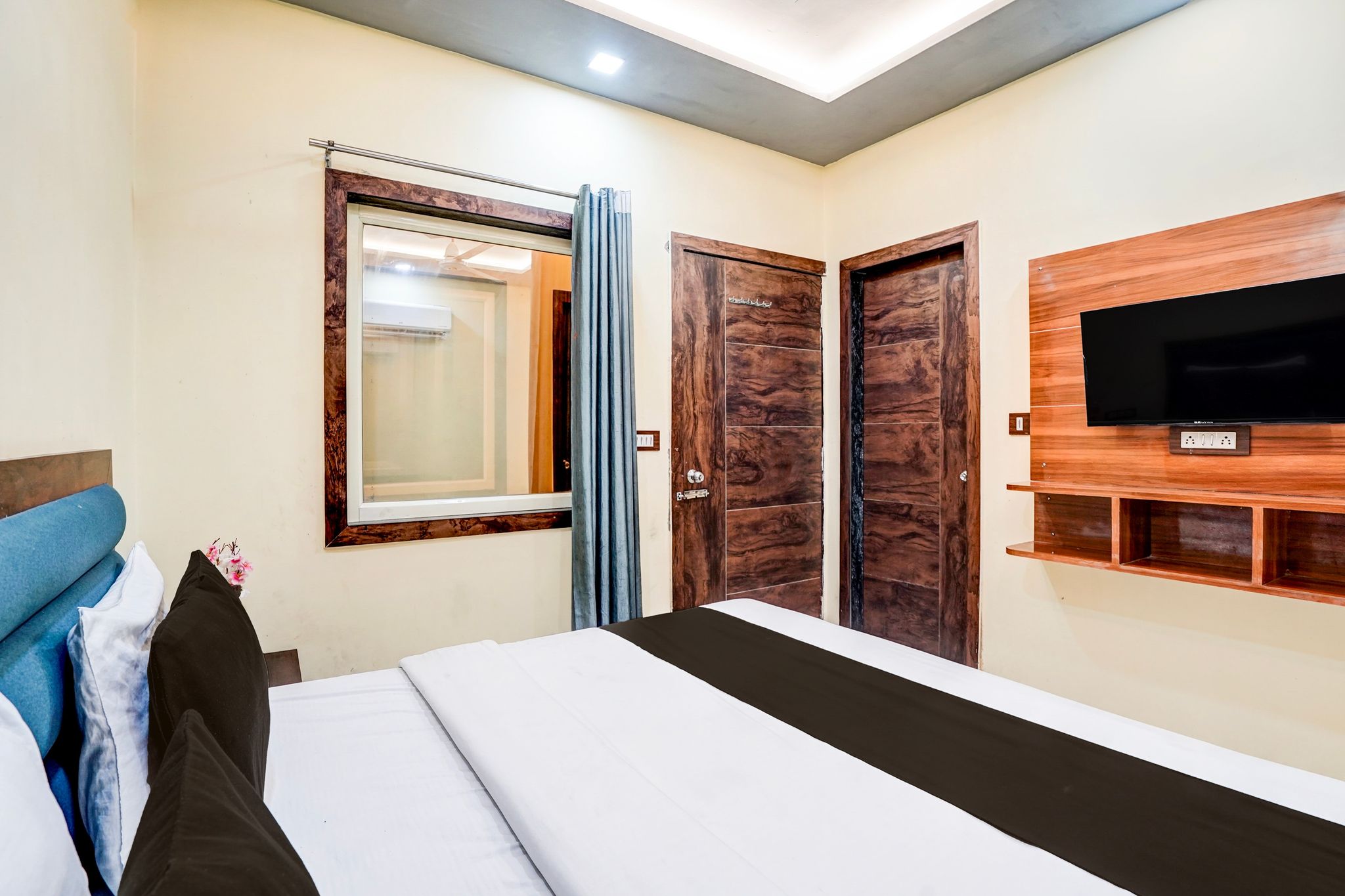 Hotel O Luxe Paradise Classic 6