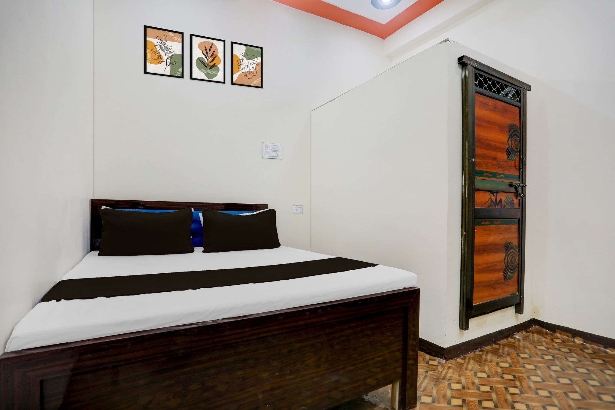 SPOT ON Ajay Hotel Phulpur Railway station Classic 14