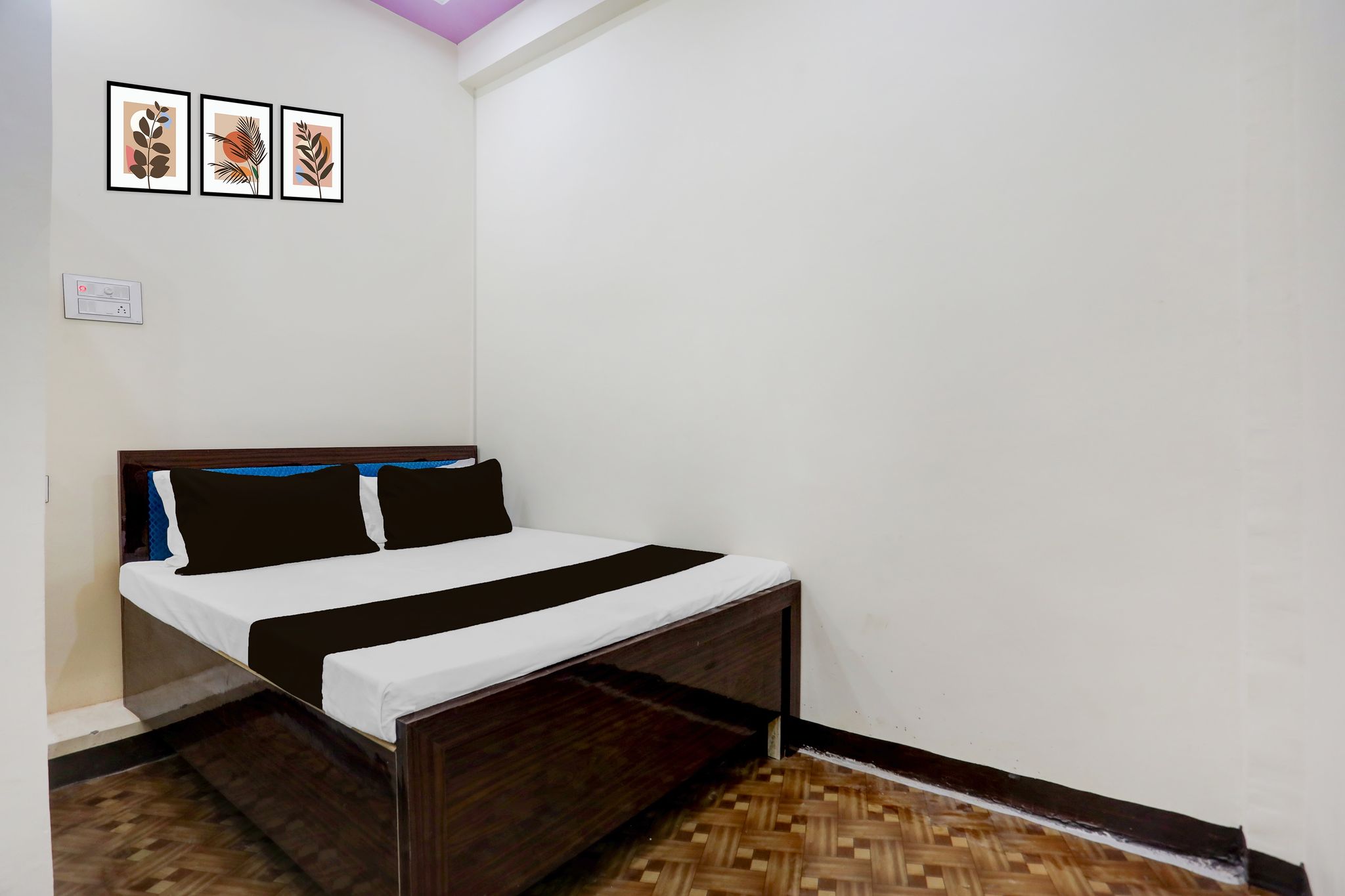 SPOT ON Ajay Hotel Phulpur Railway station Classic 8