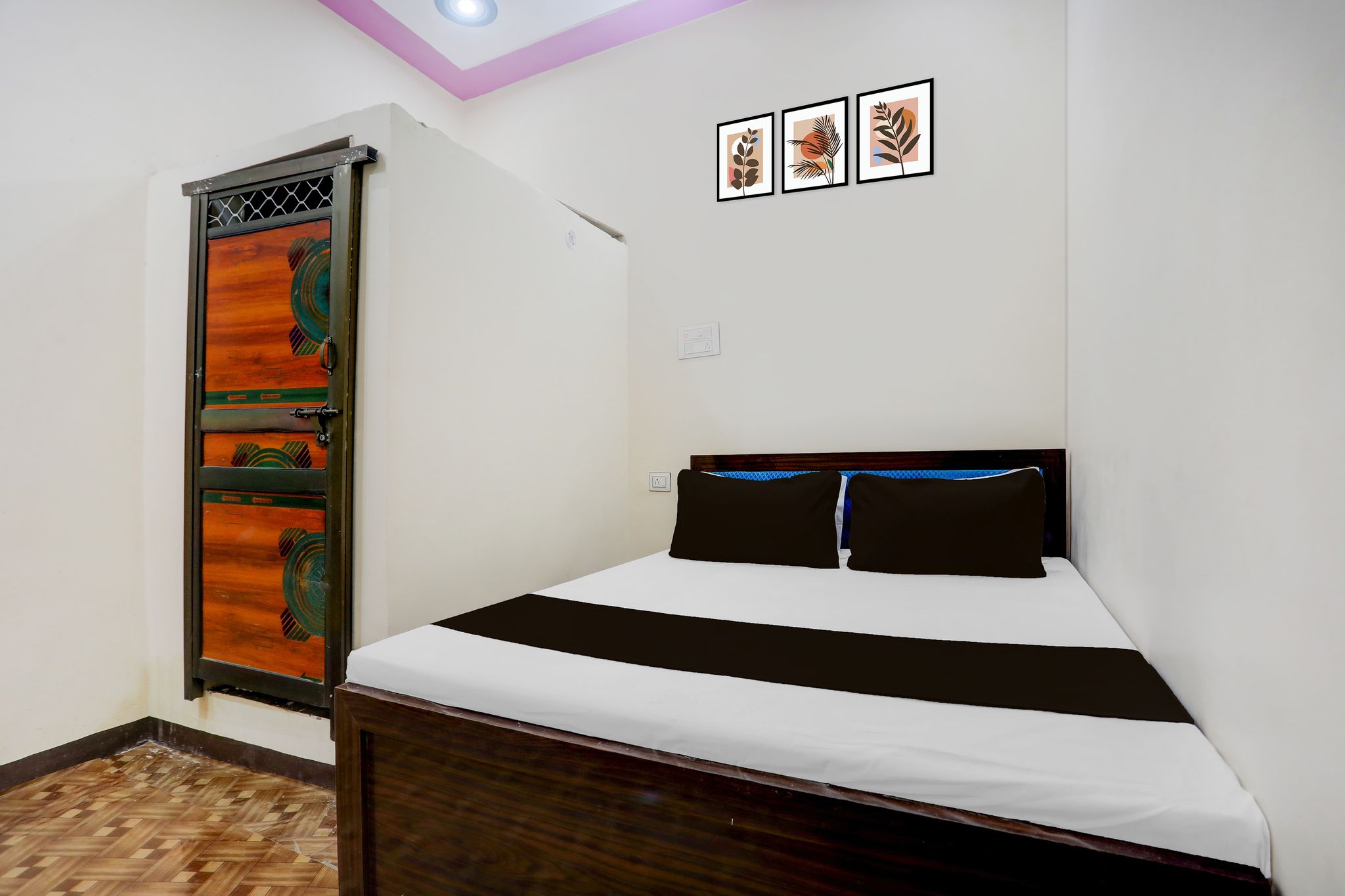 SPOT ON Ajay Hotel Phulpur Railway station Classic 5