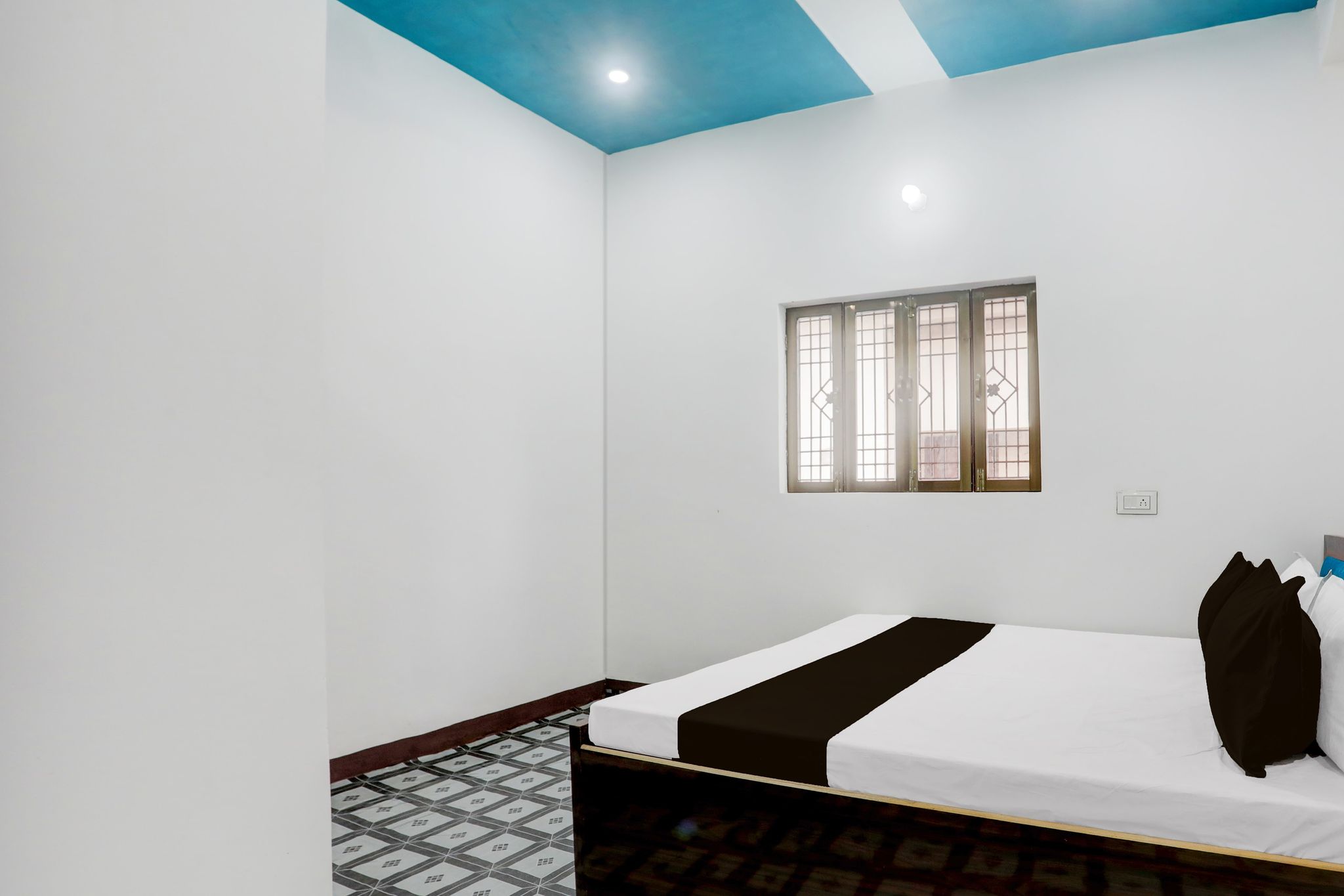 SPOT ON Ajay Hotel Phulpur Railway station Classic 7