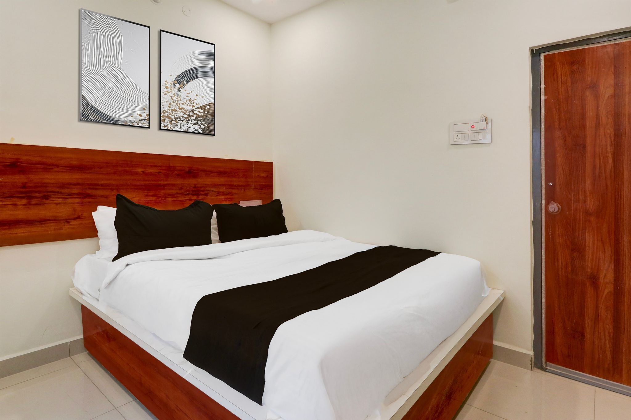 Hotel O RB Classic Inn Classic 13