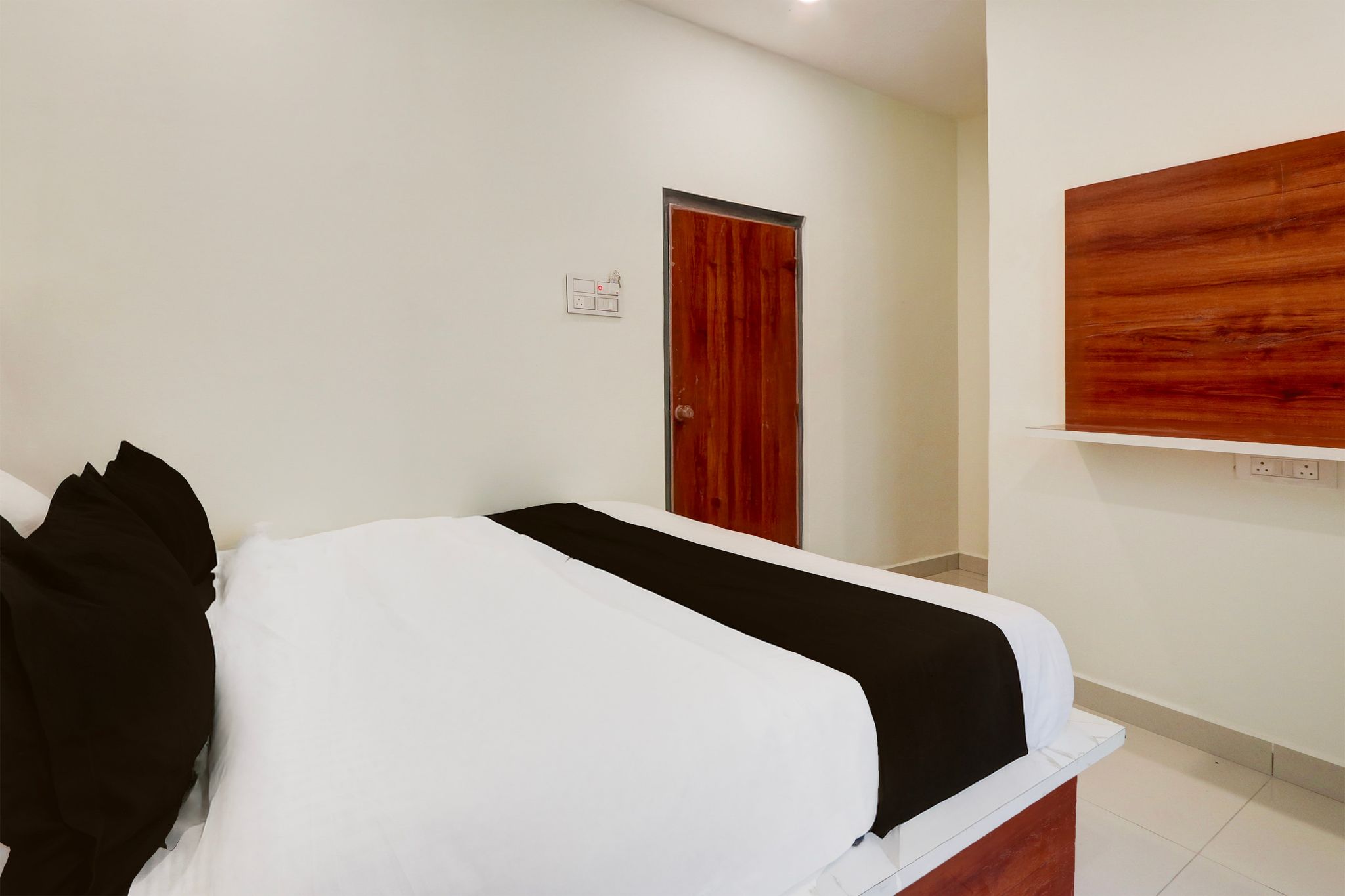 Hotel O RB Classic Inn Classic 14