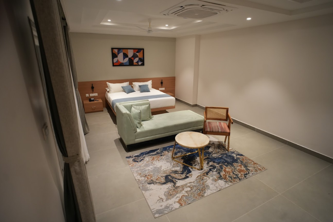 Kolas Grand Hotel & Convention Center Premier King Suite