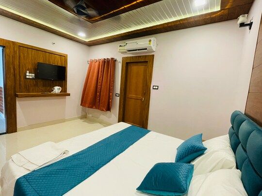  Hotel Shree Park Family Room 2