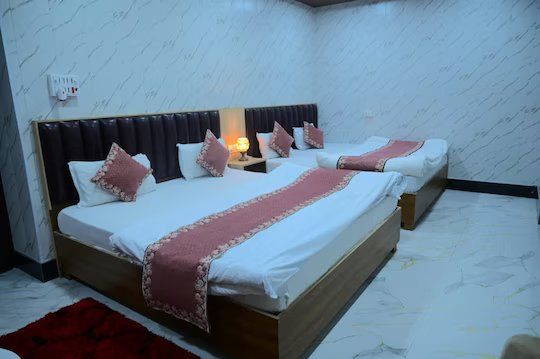 Deluxe Double Bedroom