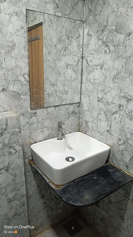 Hotel Bhavya Deluxe Rom 2