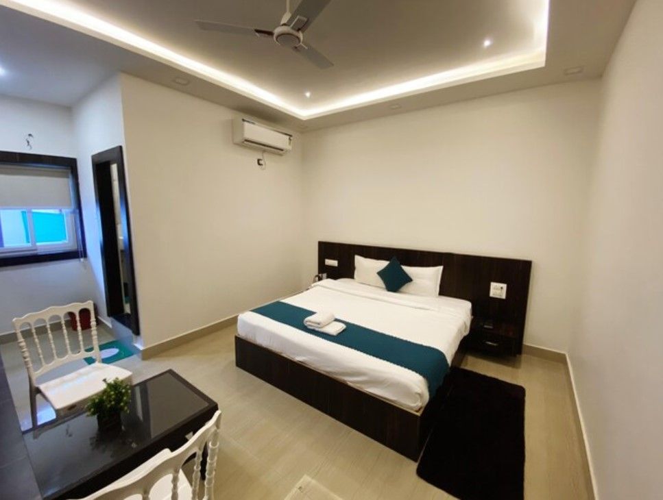 Hotel Shivali Inn Deluxe Room