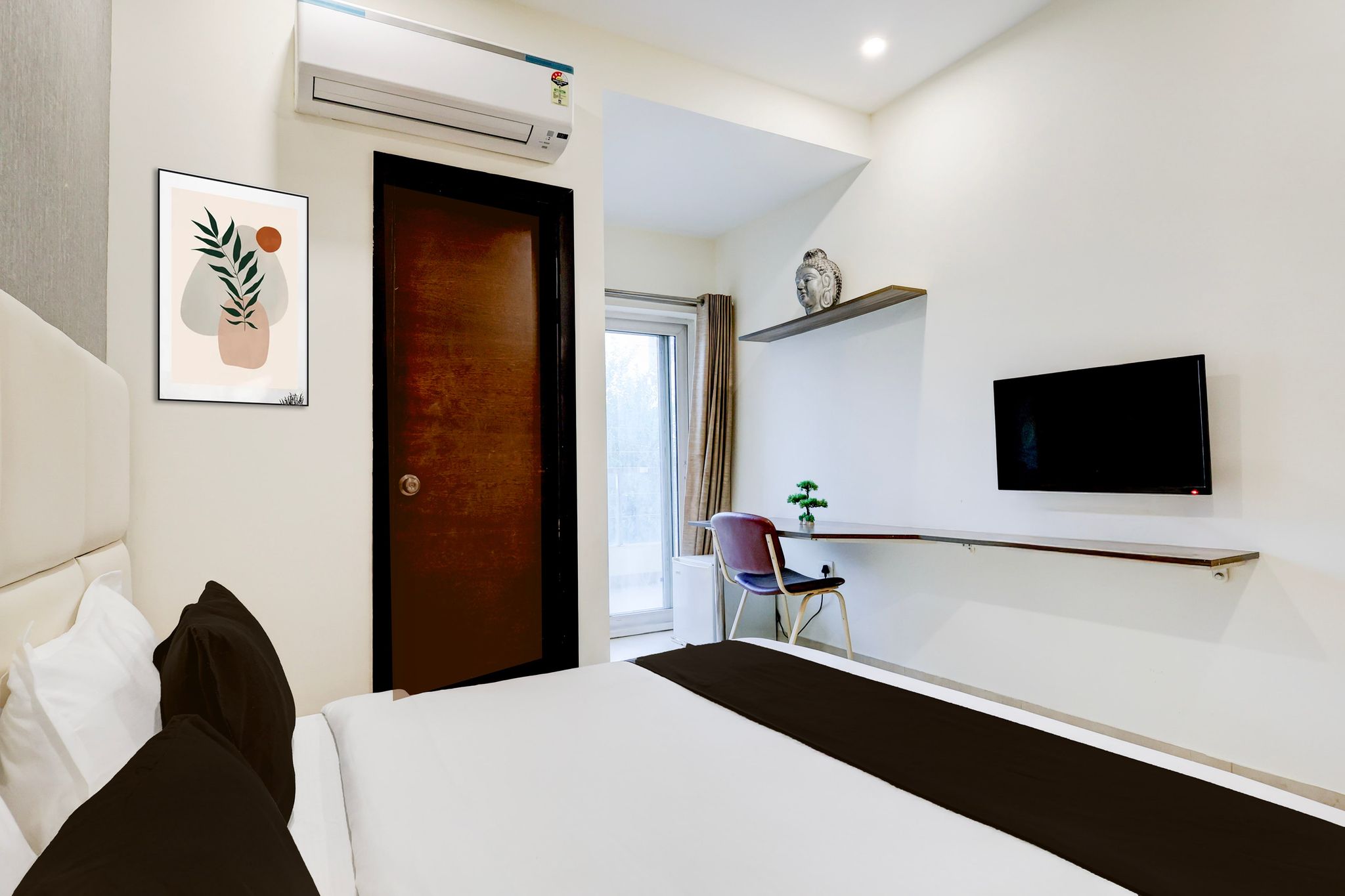 Super Townhouse Hotel Sec- 54 Golf Course Road Classic 7