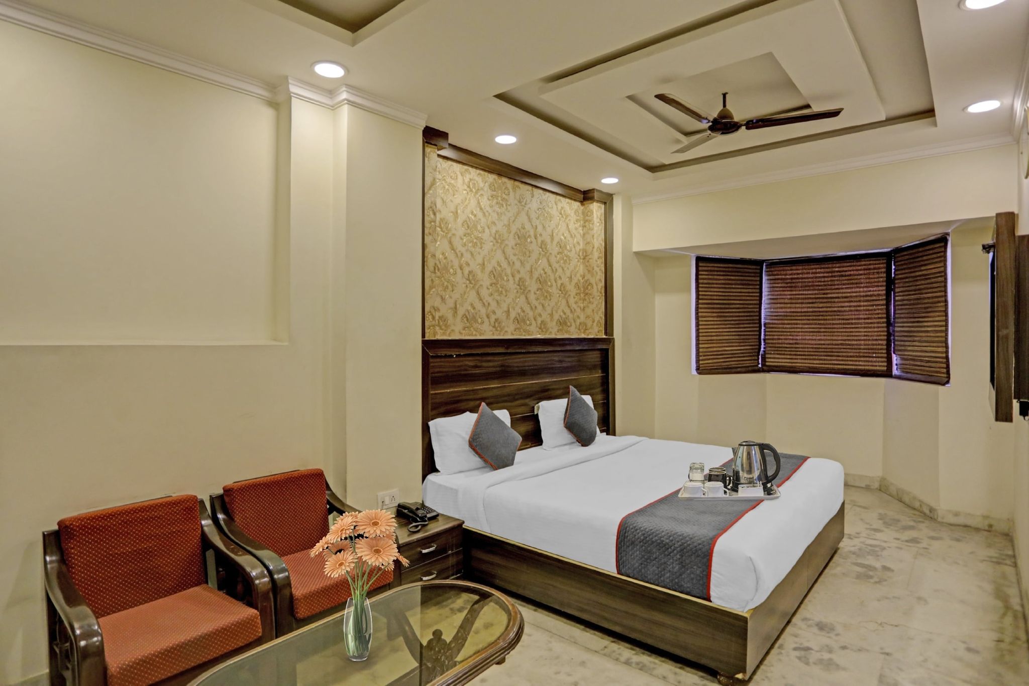 Townhouse Jai Guru Ji Nearest Merceds Benz Sector 11 Classic 6