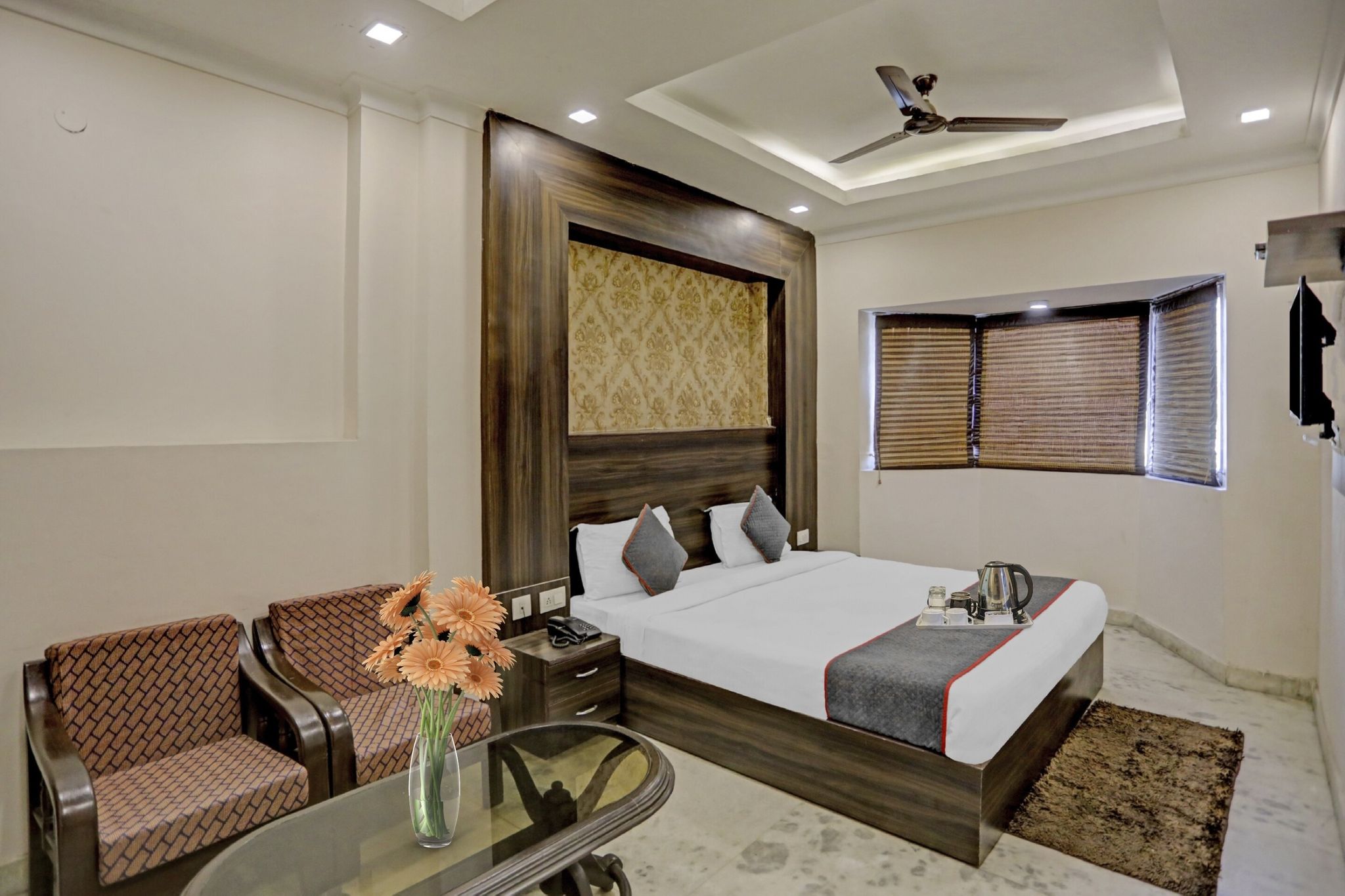 Townhouse Jai Guru Ji Nearest Merceds Benz Sector 11 Classic 3