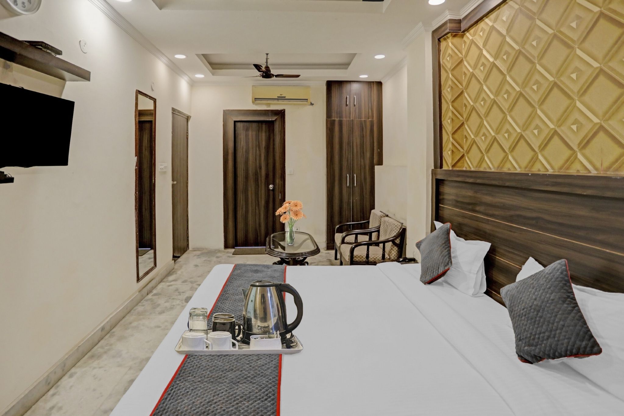 Townhouse Jai Guru Ji Nearest Merceds Benz Sector 11 Classic 15