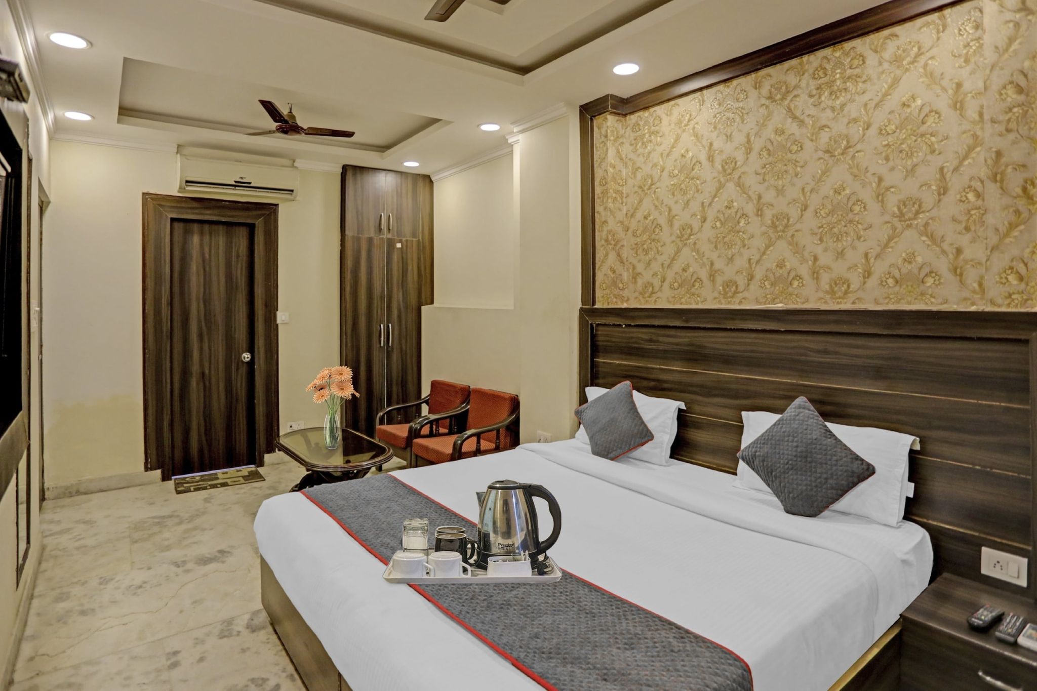 Townhouse Jai Guru Ji Nearest Merceds Benz Sector 11 Classic 5