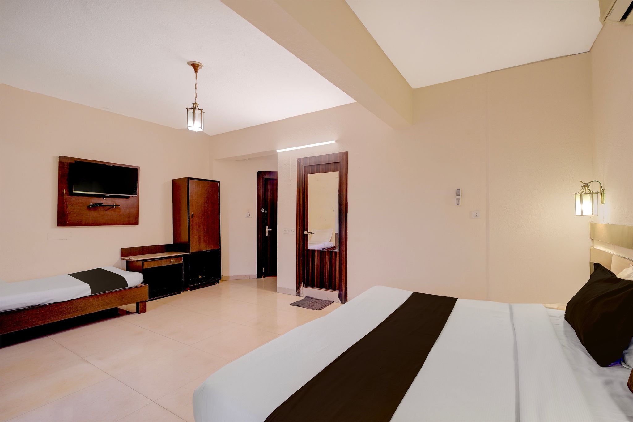 Super Townhouse Gandhi Medical College Bhopal Formerly Hotel Shagun CLASSIC 8