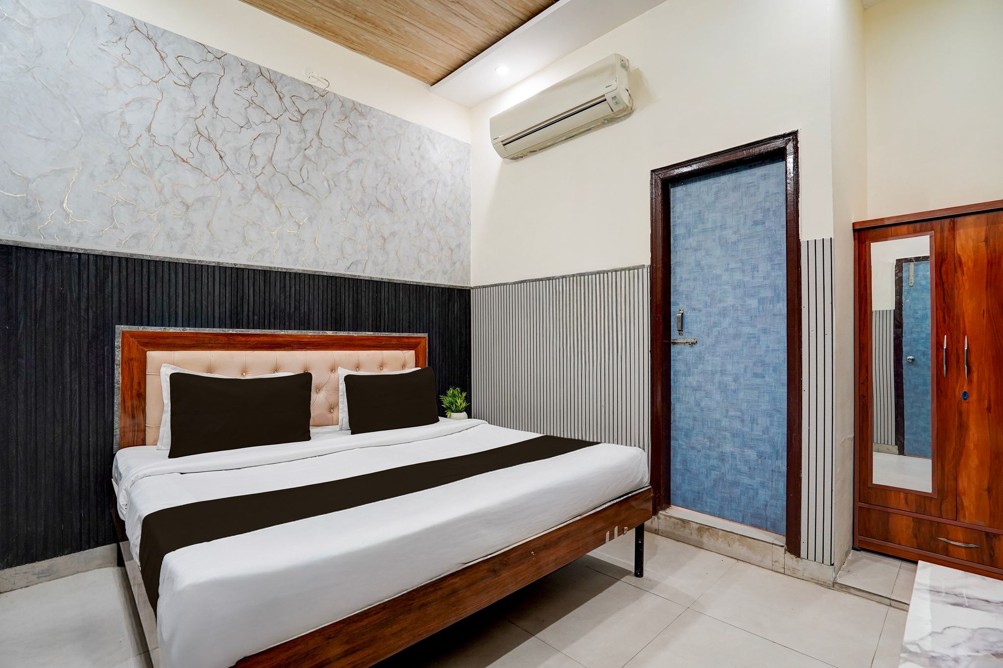 Super Hotel O Dadri Railway Station Formerly Cross Town CLASSIC 13