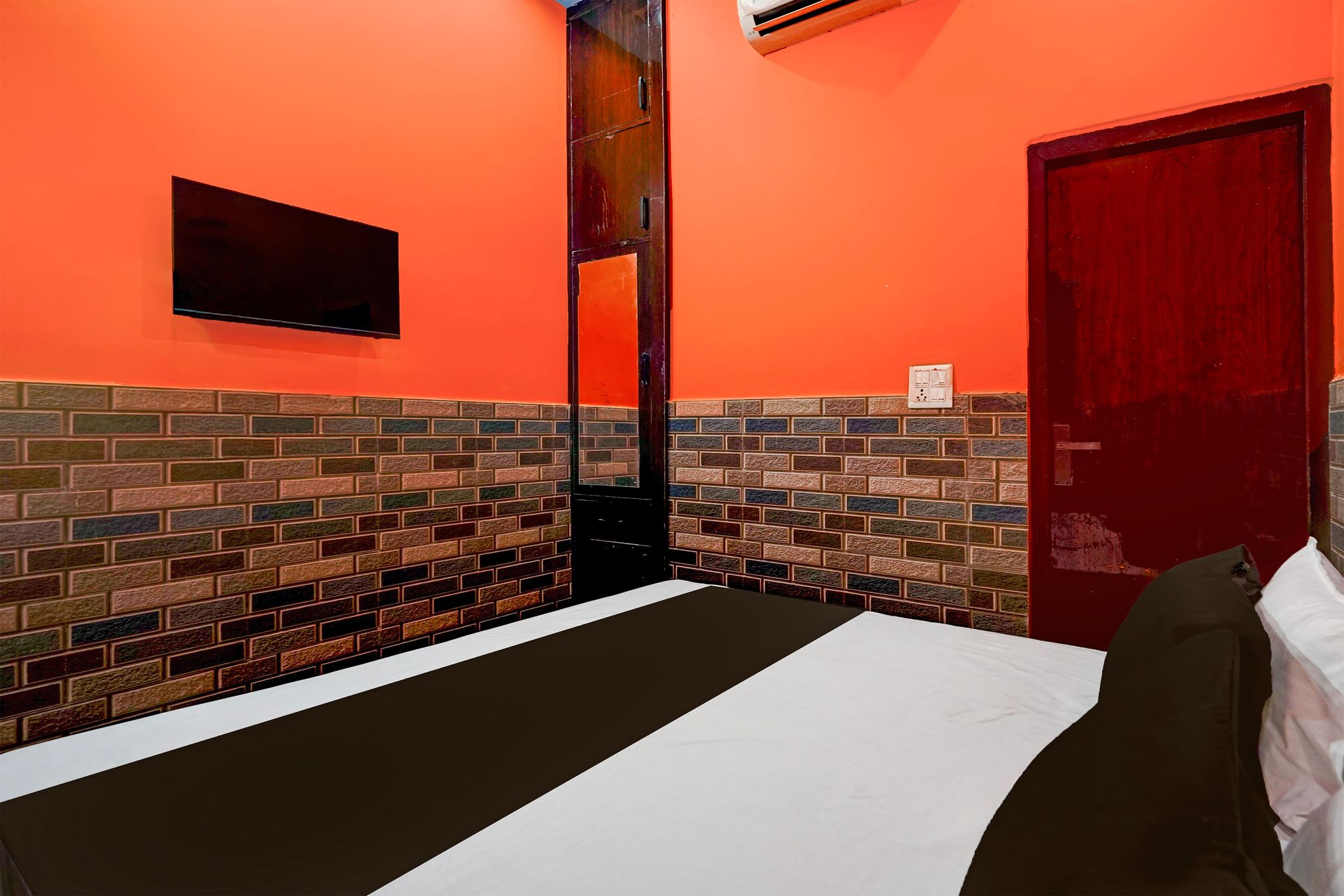 Hotel O Archaeological Museum Mathura CLASSIC 4