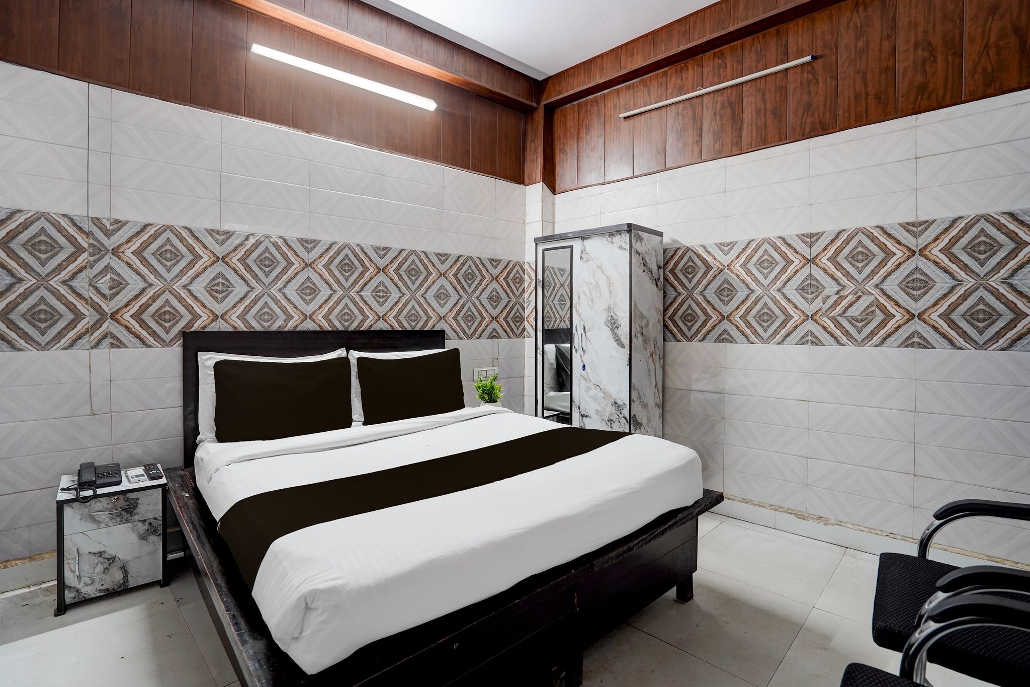 Collection O Hindon Airport Ghaziabad CLASSIC 10