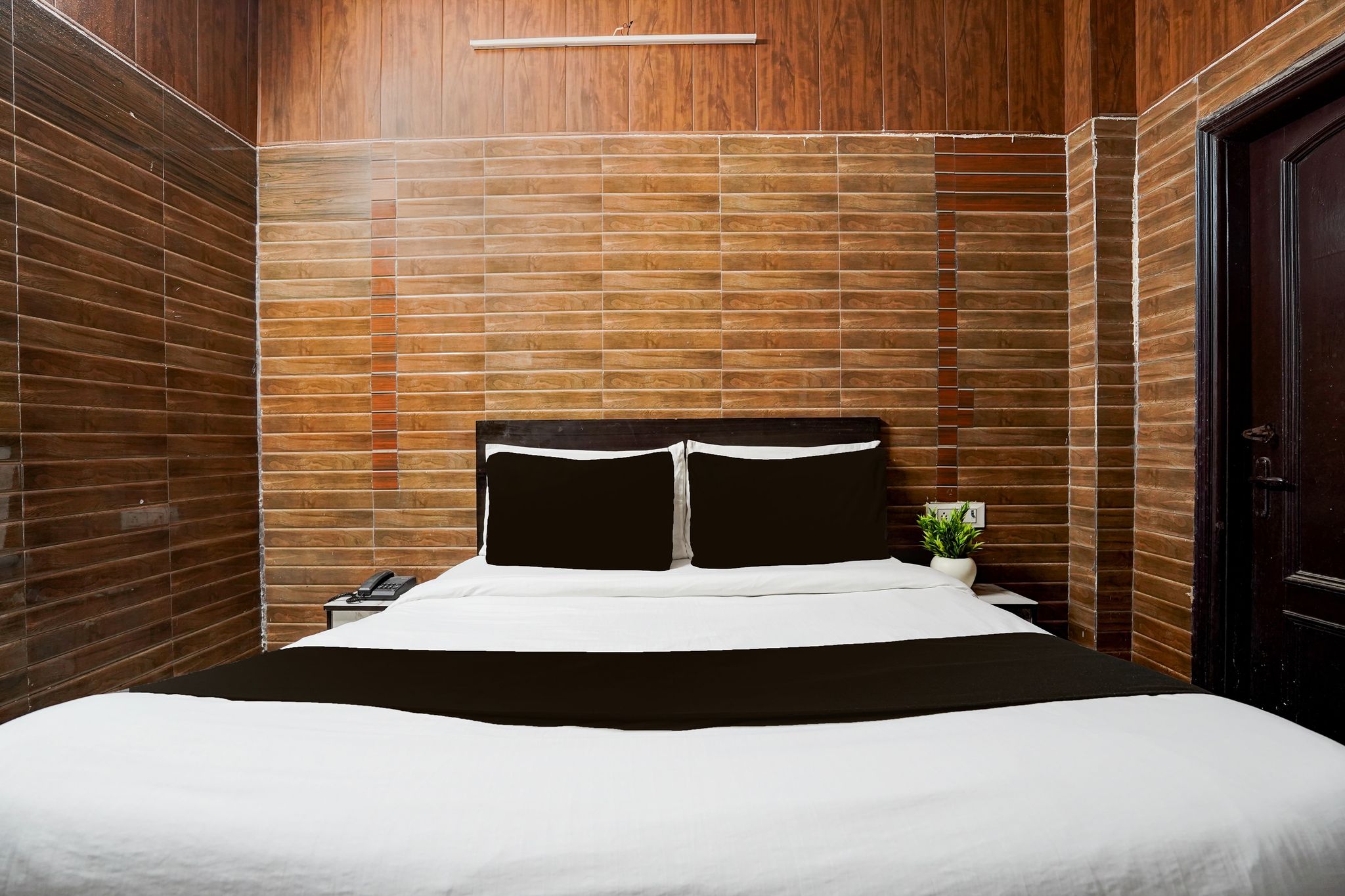 Collection O Hindon Airport Ghaziabad CLASSIC 3