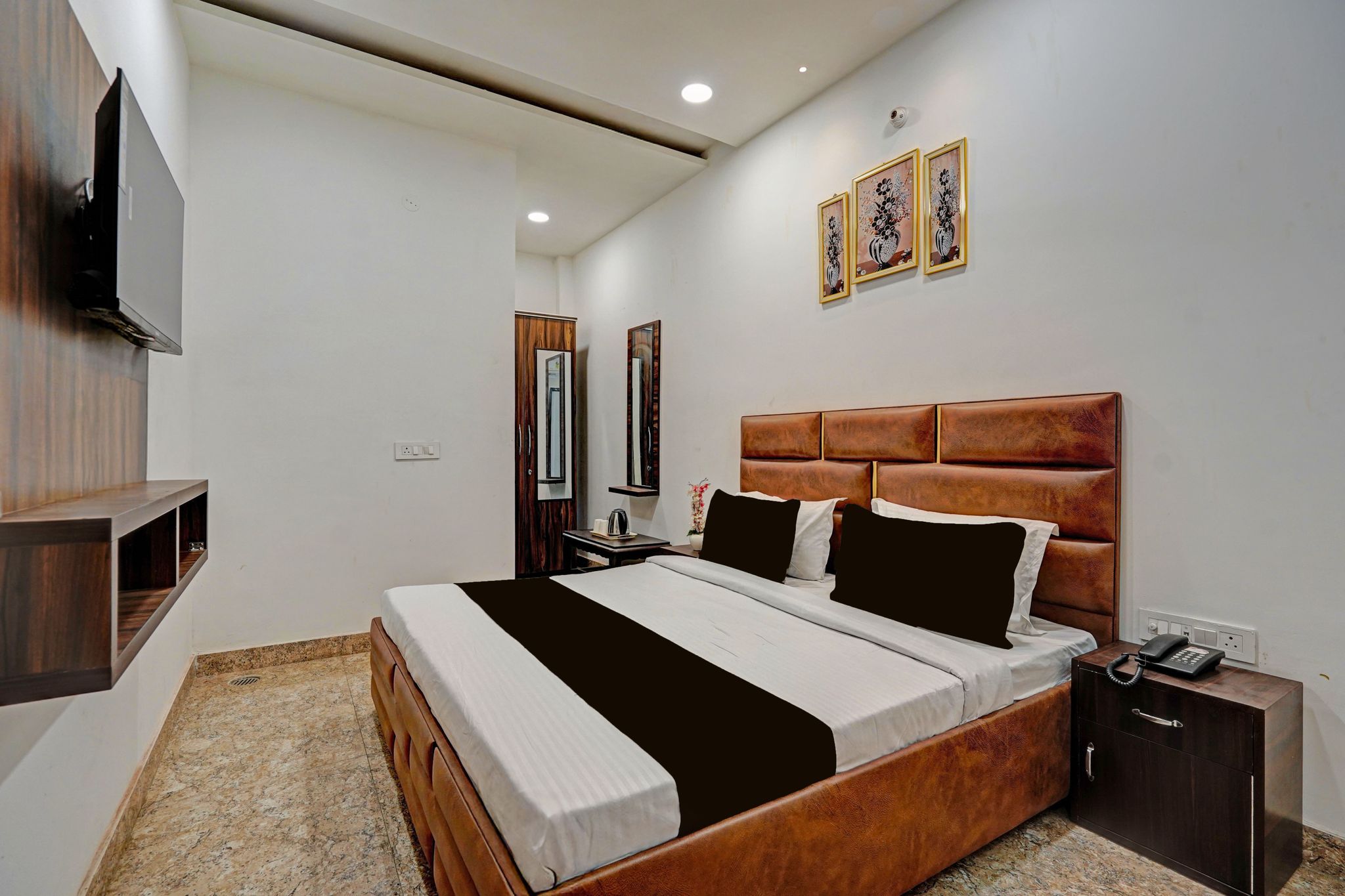 Hotel O Sua Road Crossway Ludhiana Formerly White Solitaire CLASSIC 7