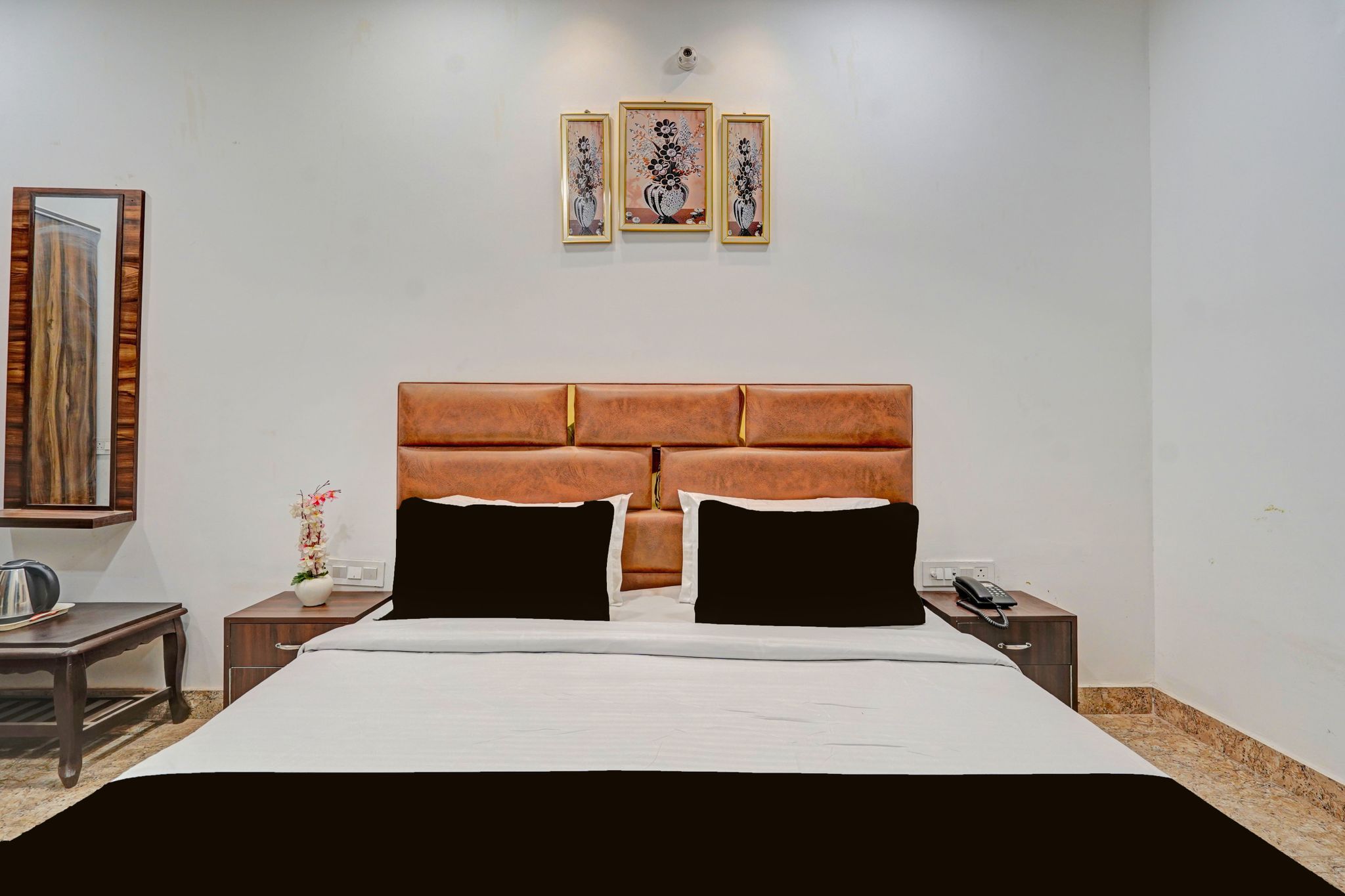 Hotel O Sua Road Crossway Ludhiana Formerly White Solitaire CLASSIC 8