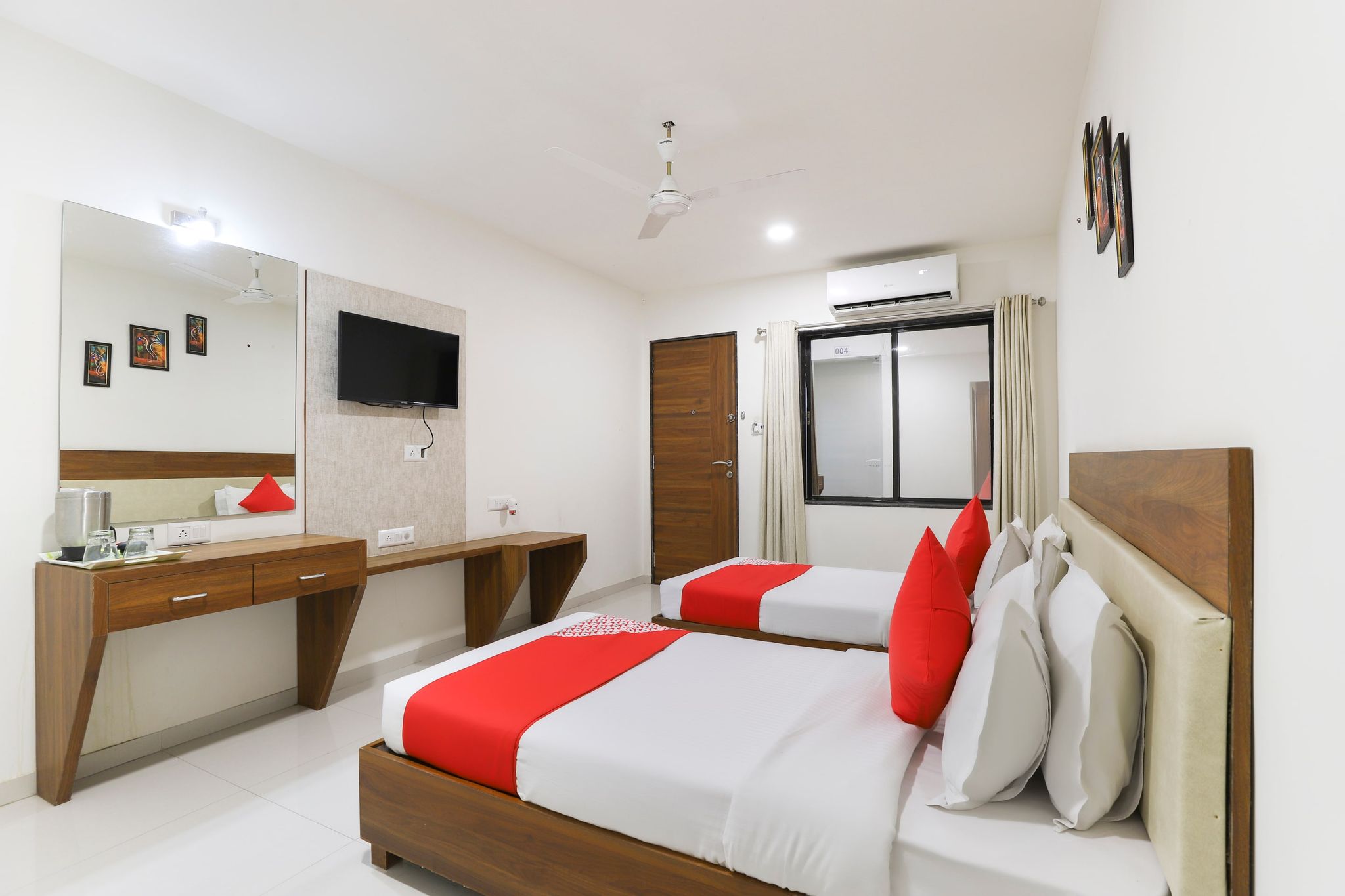 Hotel O Navasari Bus Terminal Formerly Jay Shankar Classic 6