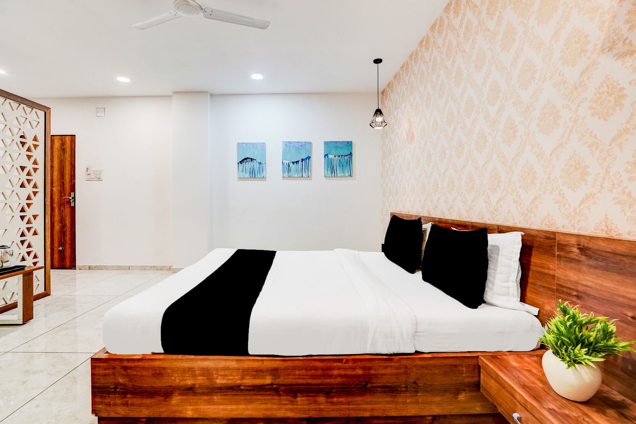 Collection O Rajpipla Bus Terminal Formerly Rajniwas CLASSIC 4