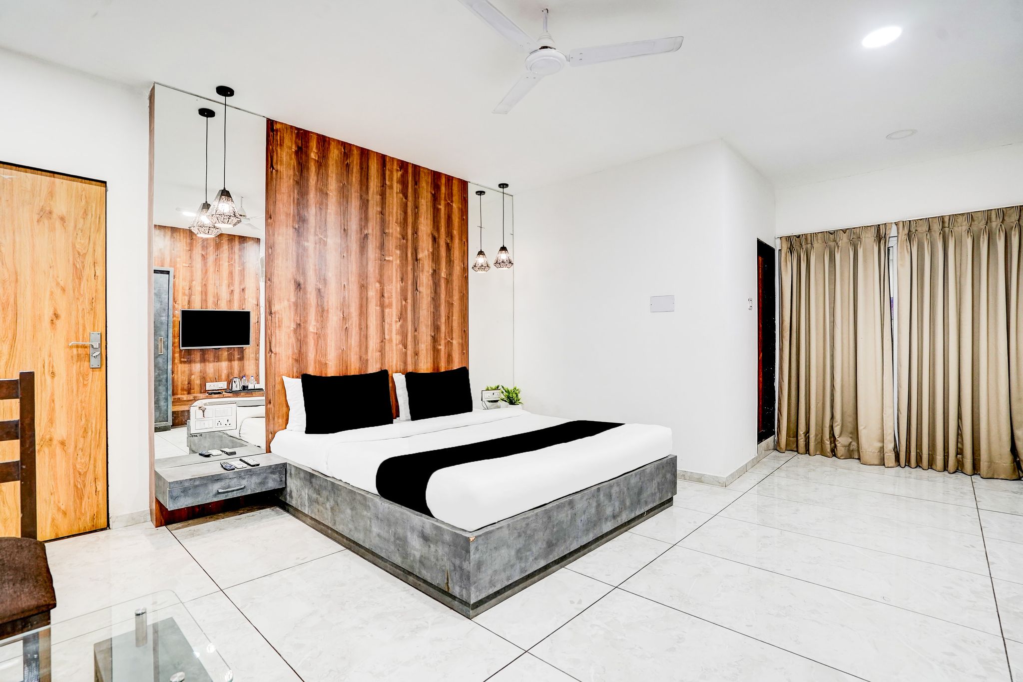 Collection O Rajpipla Bus Terminal Formerly Rajniwas CLASSIC 17