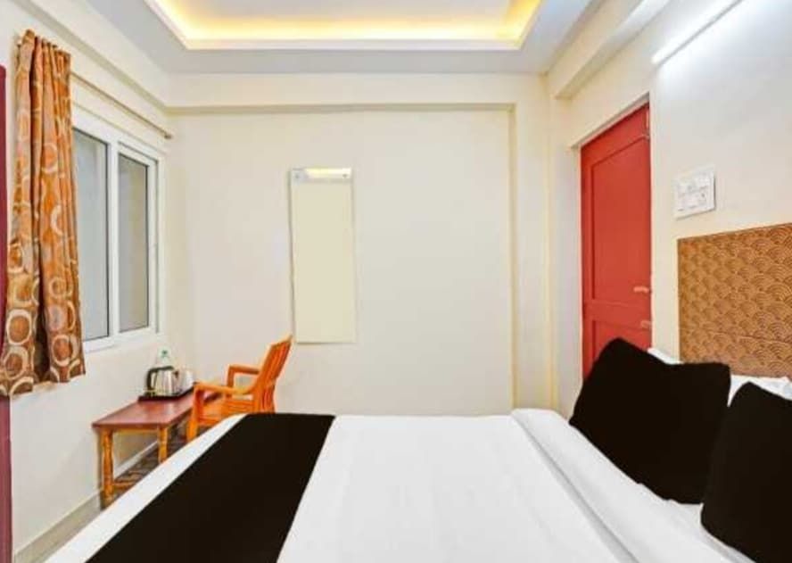 Collection O Technopark Phase 1 Formerly Snehalayam CLASSIC 12