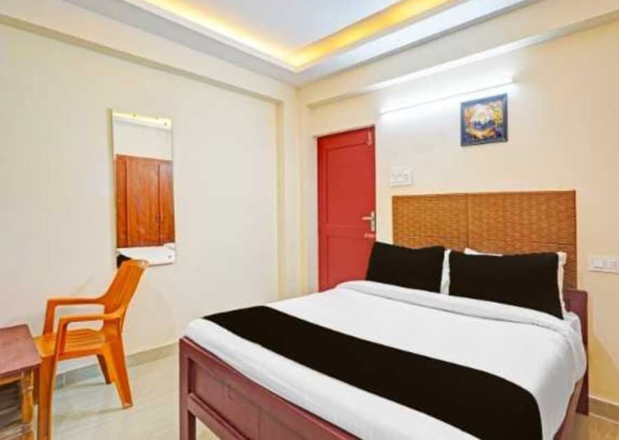 Collection O Technopark Phase 1 Formerly Snehalayam CLASSIC 4