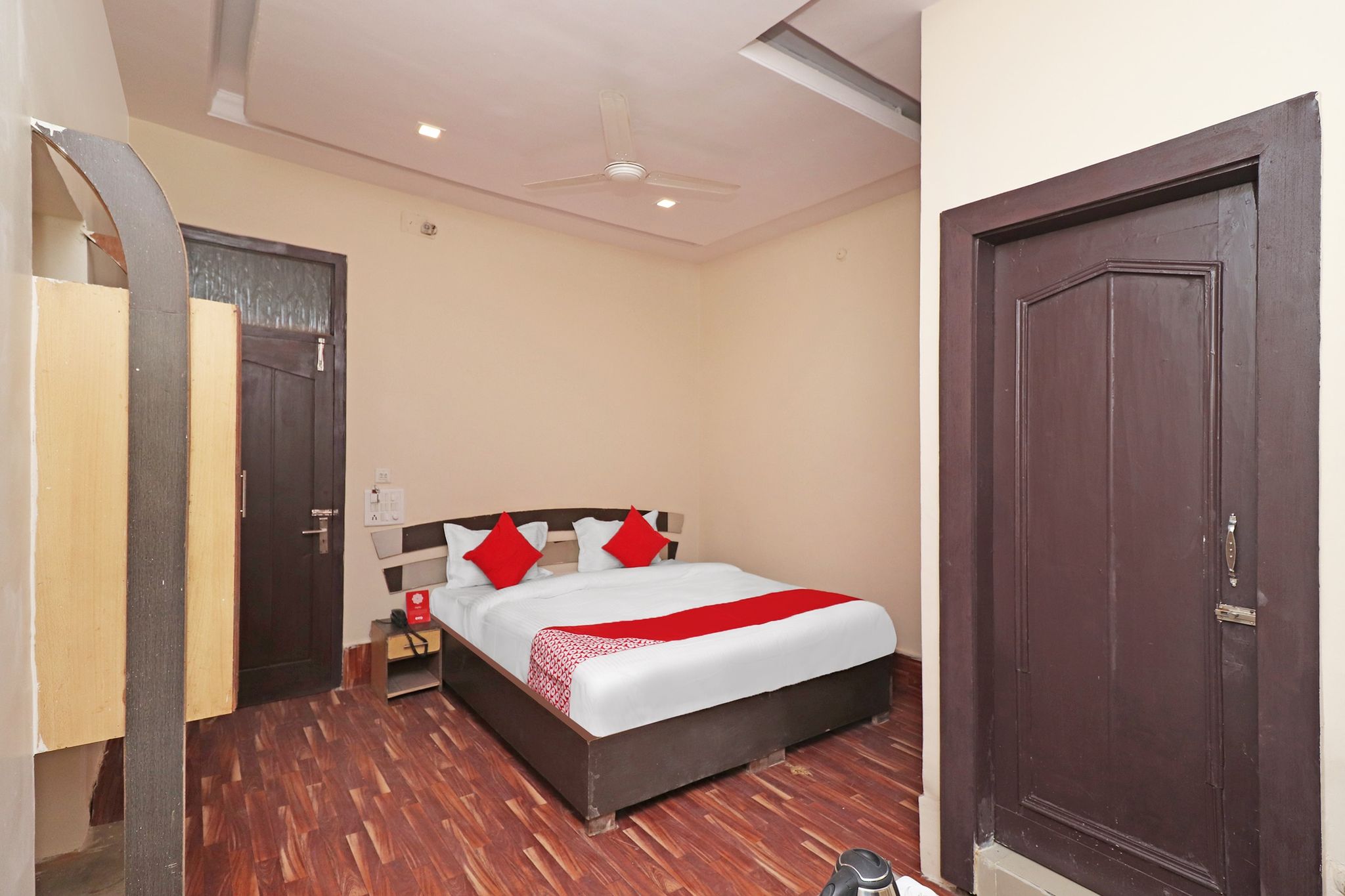 Hotel O Durg Railway Junction Formerly Samrat CLASSIC 4