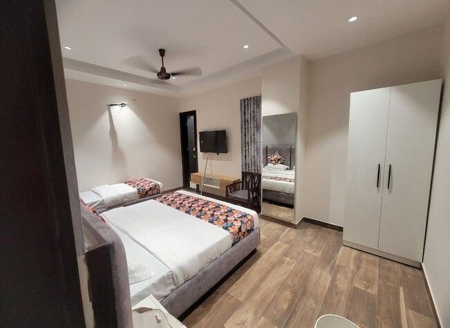 Super Deluxe (Triple Sharing) Room