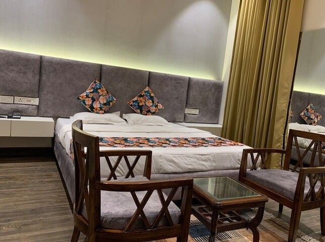 Hotel Alpine Plaza Deluxe Room 3