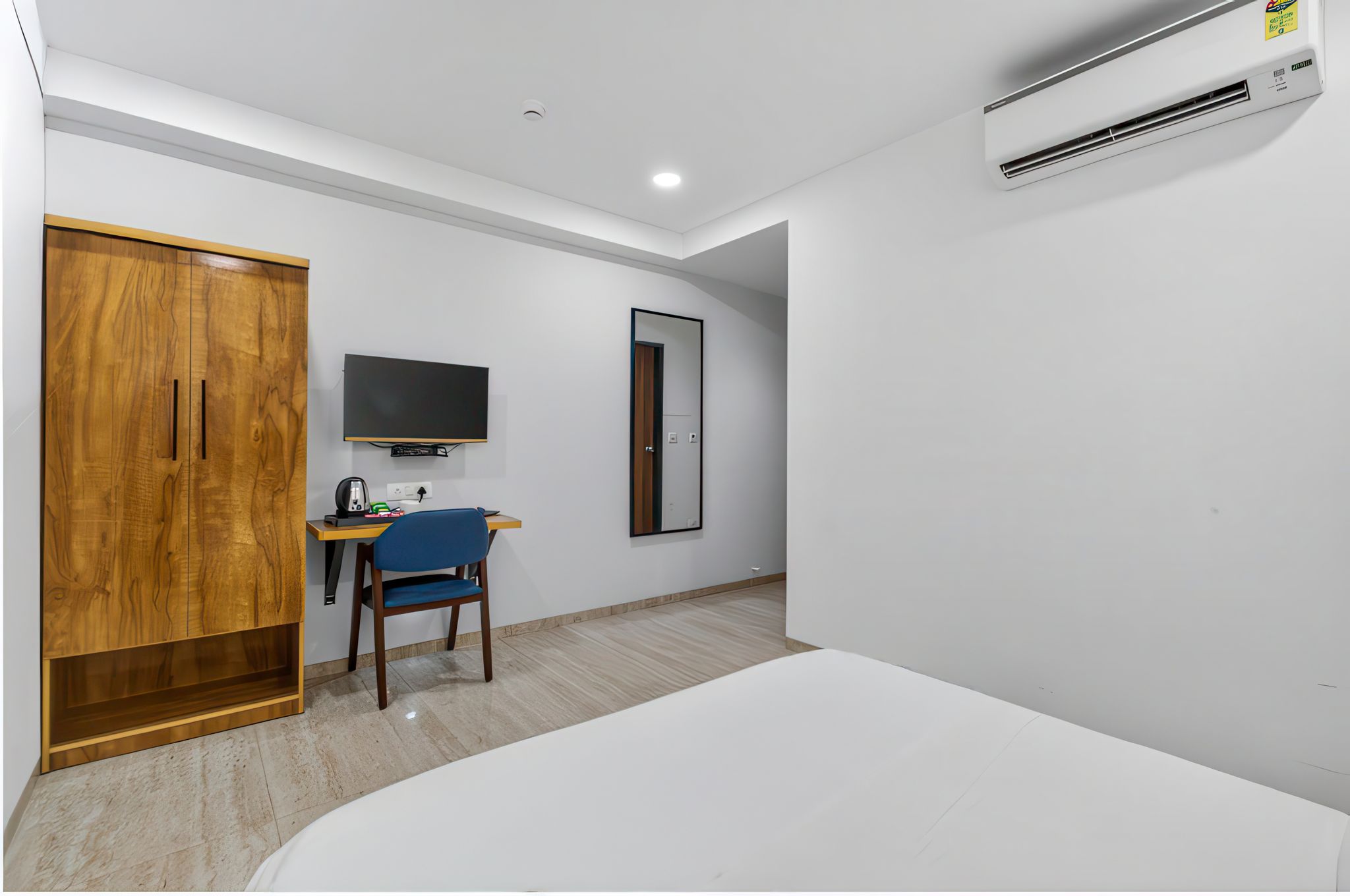 Rooms to Go By Aurich Hotels Deluxe Room 7