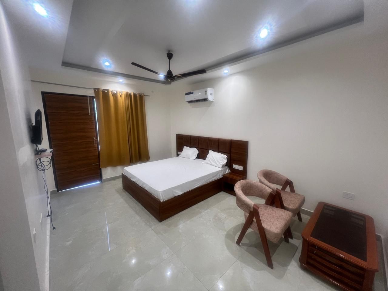 Hotel New Rajindera Palace Deluxe Room 6