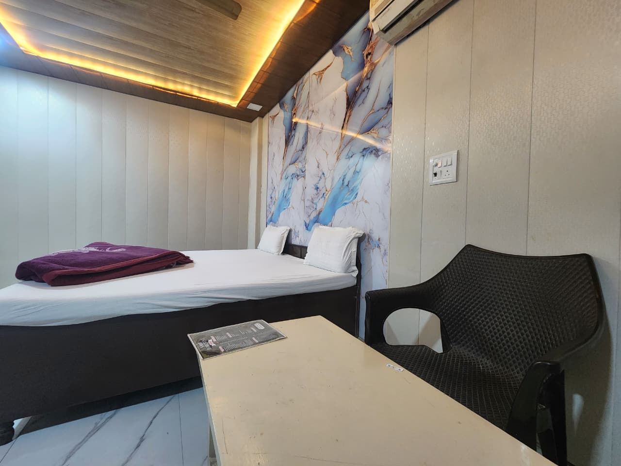 Standard Bedroom