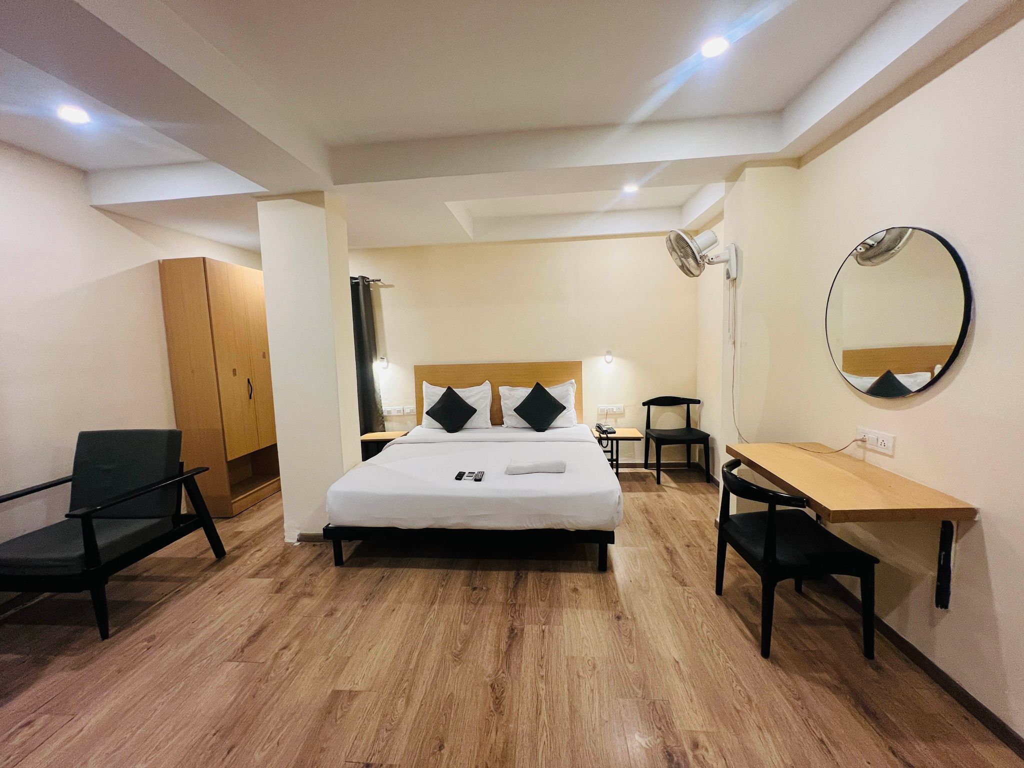 Hotel Enigma Standard 5